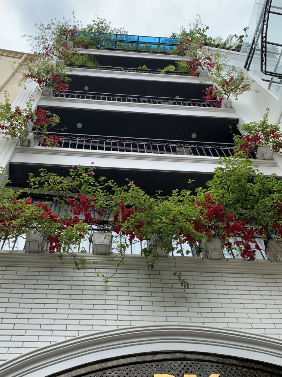 Bán nhà khu phân lô Nguyễn Văn Tuyết, Đống Đa, sống sướng, 92m2, 17 tỷ 500