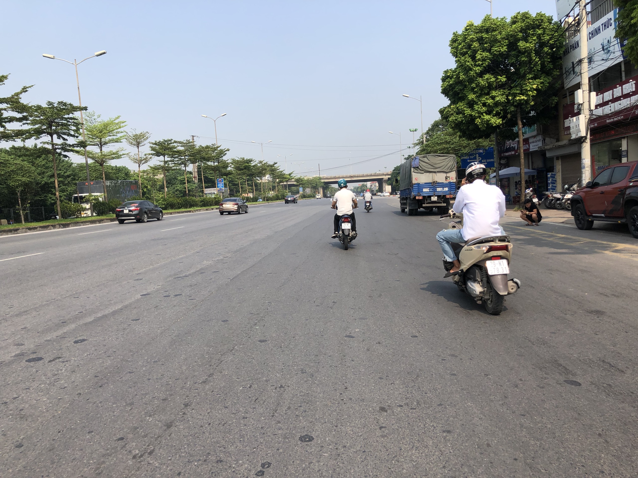 Cần bán gấp 113m mặt phố Nguyễn Đức Thuận, Trâu Quỳ: