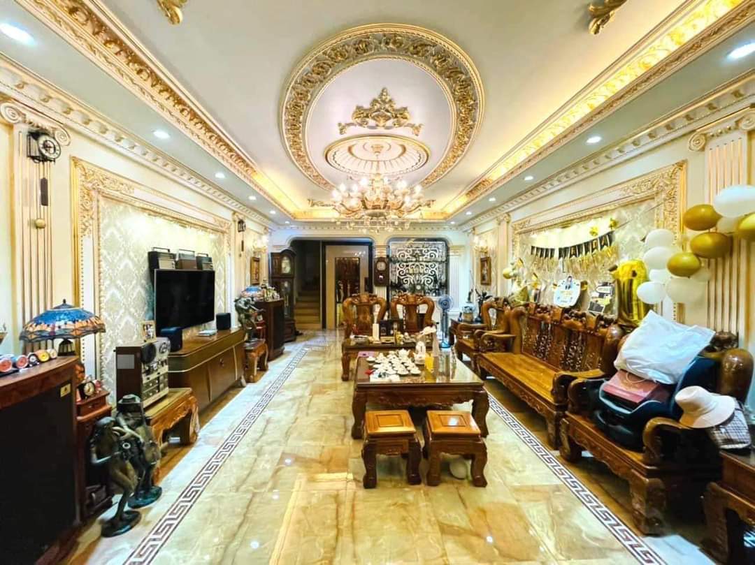 Siêu biệt thự - Nội thất dát vàng 18k tiền tỷ - Đường Nguyễn Tuân - kinh doanh bất chấp - 6 tầng thang máy.