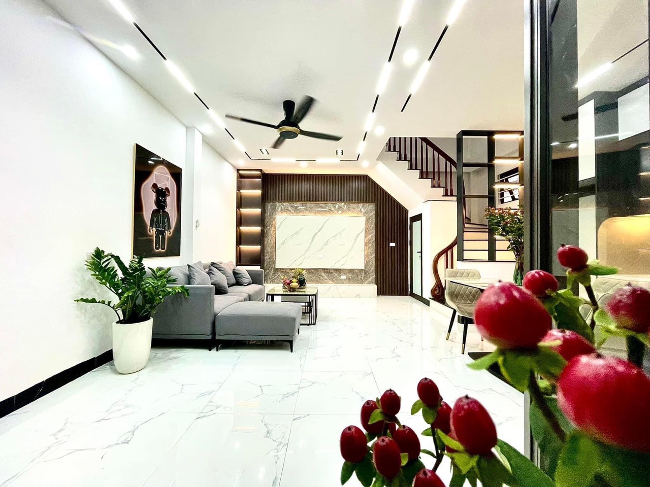 Bán nhà Trương Định, 45m x 5T x 5.05 tỷ, ô tô cách 10m