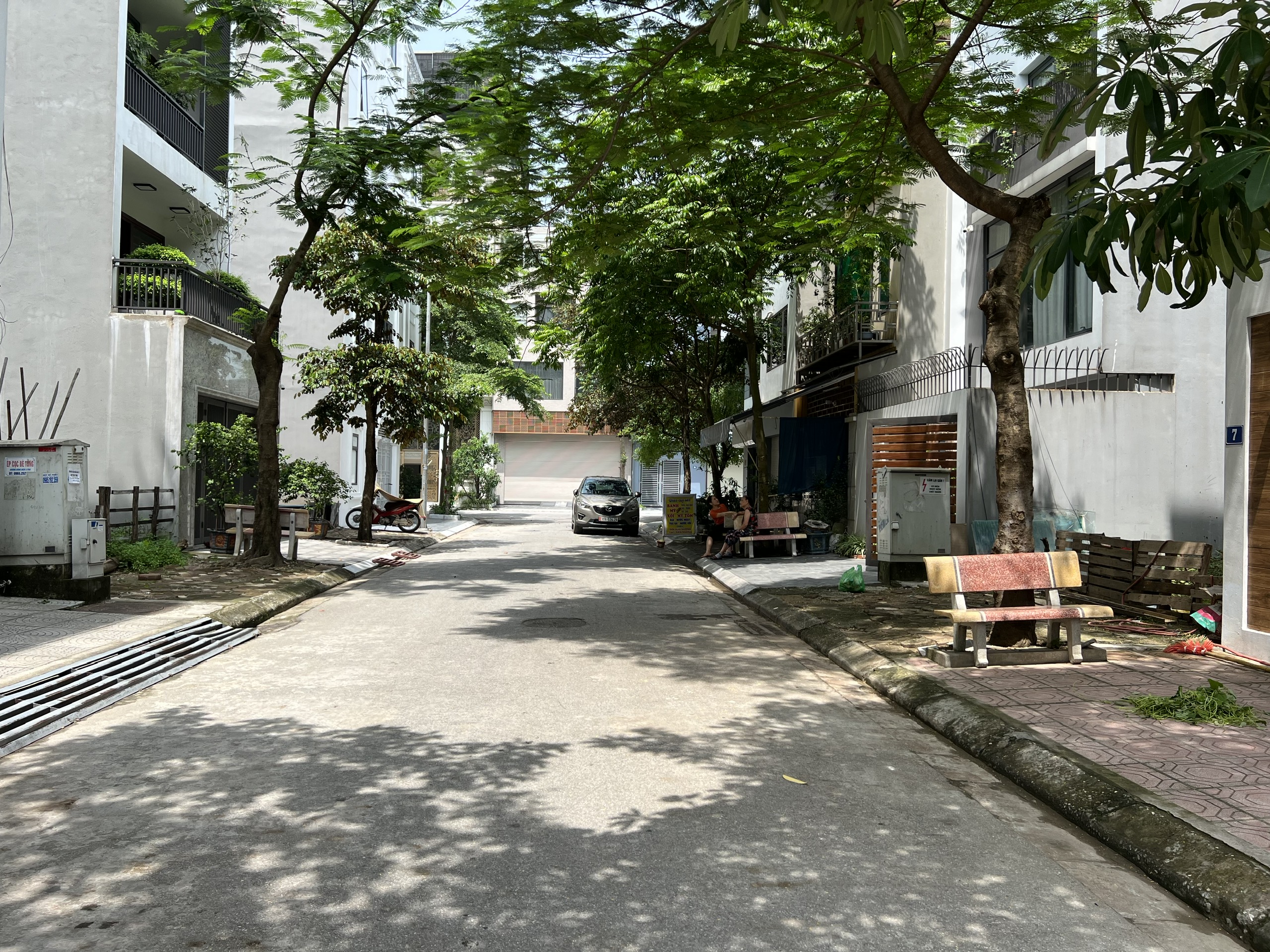 Cần tiền chị gái muốn sang tên gấp lô đất đấu giá nằm trong dãy TT4 phường Việt Hưng