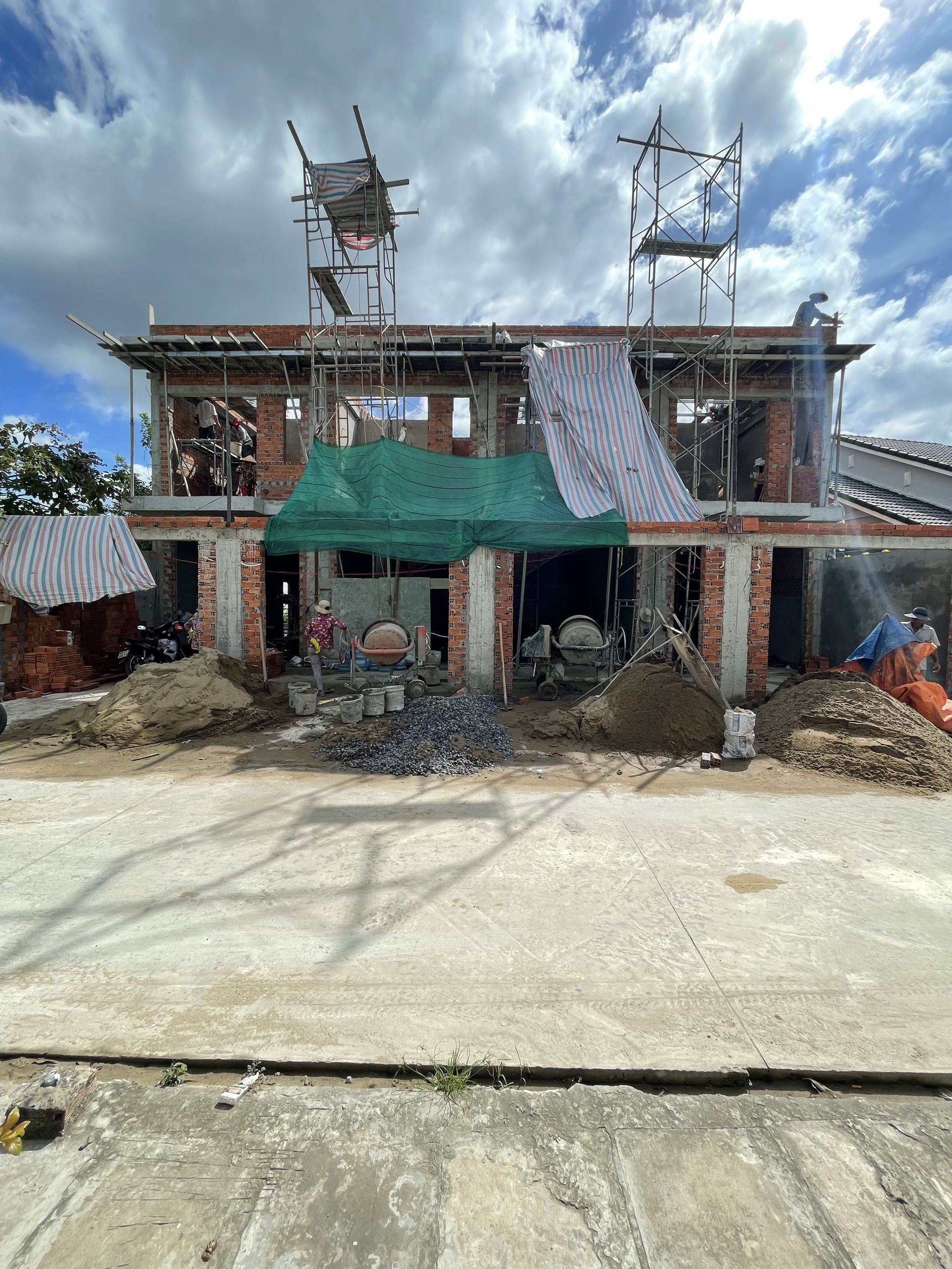 BÁN NHÀ ĐANG XÂY THIẾT KẾ HIỆN ĐẠI XÃ TRUNG AN TP. MỸ THO TIỀN GIANG