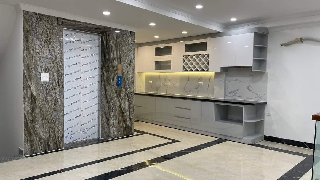 NHÀ ĐẸP PHỐ CHÍNH KINH - NGUYỄN TRÃI - 6 TẦNG THANG MÁY - GẦN PHỐ - 45M - TIỆN ÍCH NGẬP TRÀN.