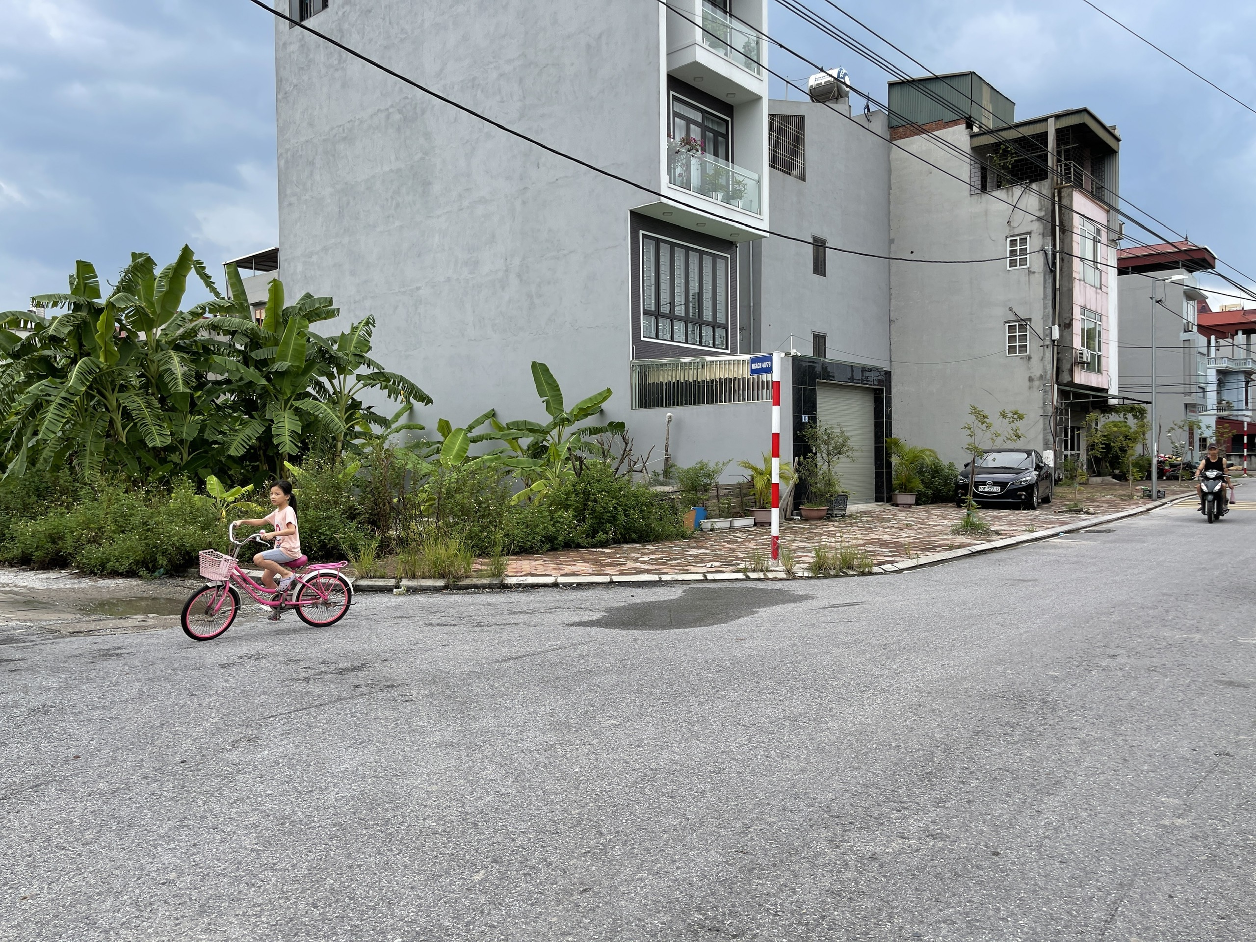 Cần tiền làm dự án bán gấp 129,5m2 đất đấu giá thôn Vàng, lô góc 2 mặt đường