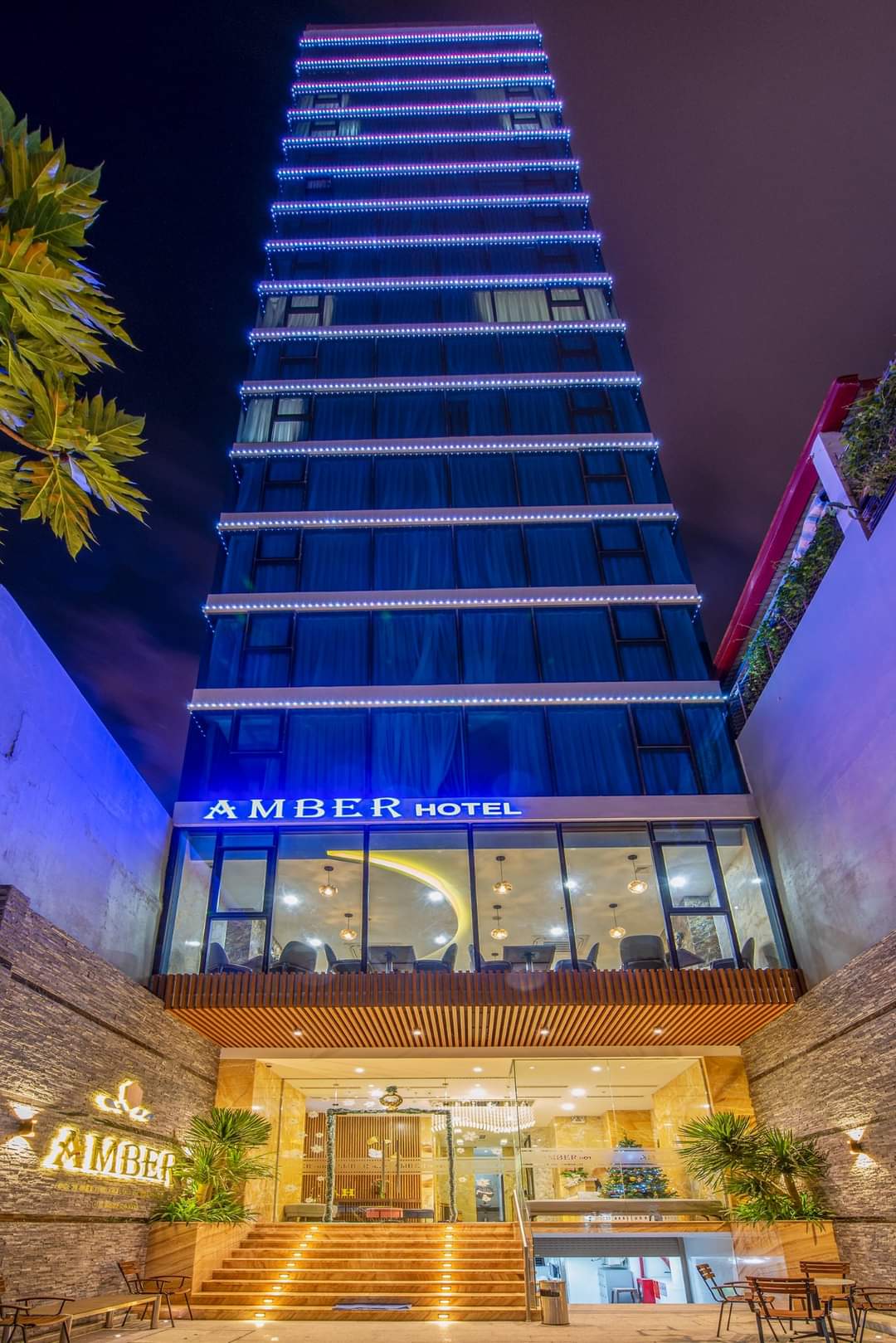 KHÁCH SẠN TRUNG TÂM PHỐ BIỂN NHA TRANG