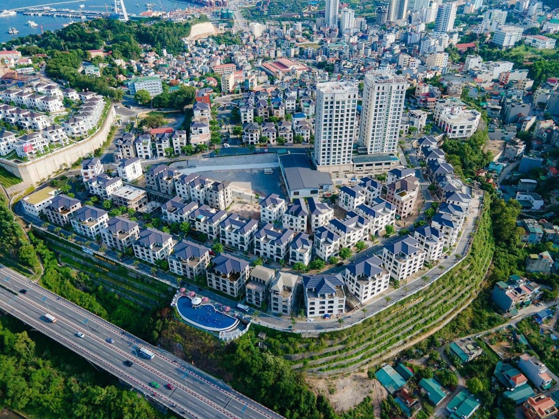 Chính Chủ sang nước ngoài định cư cần bán căn hộ 2N lớn View biển rẻ nhất thị trường