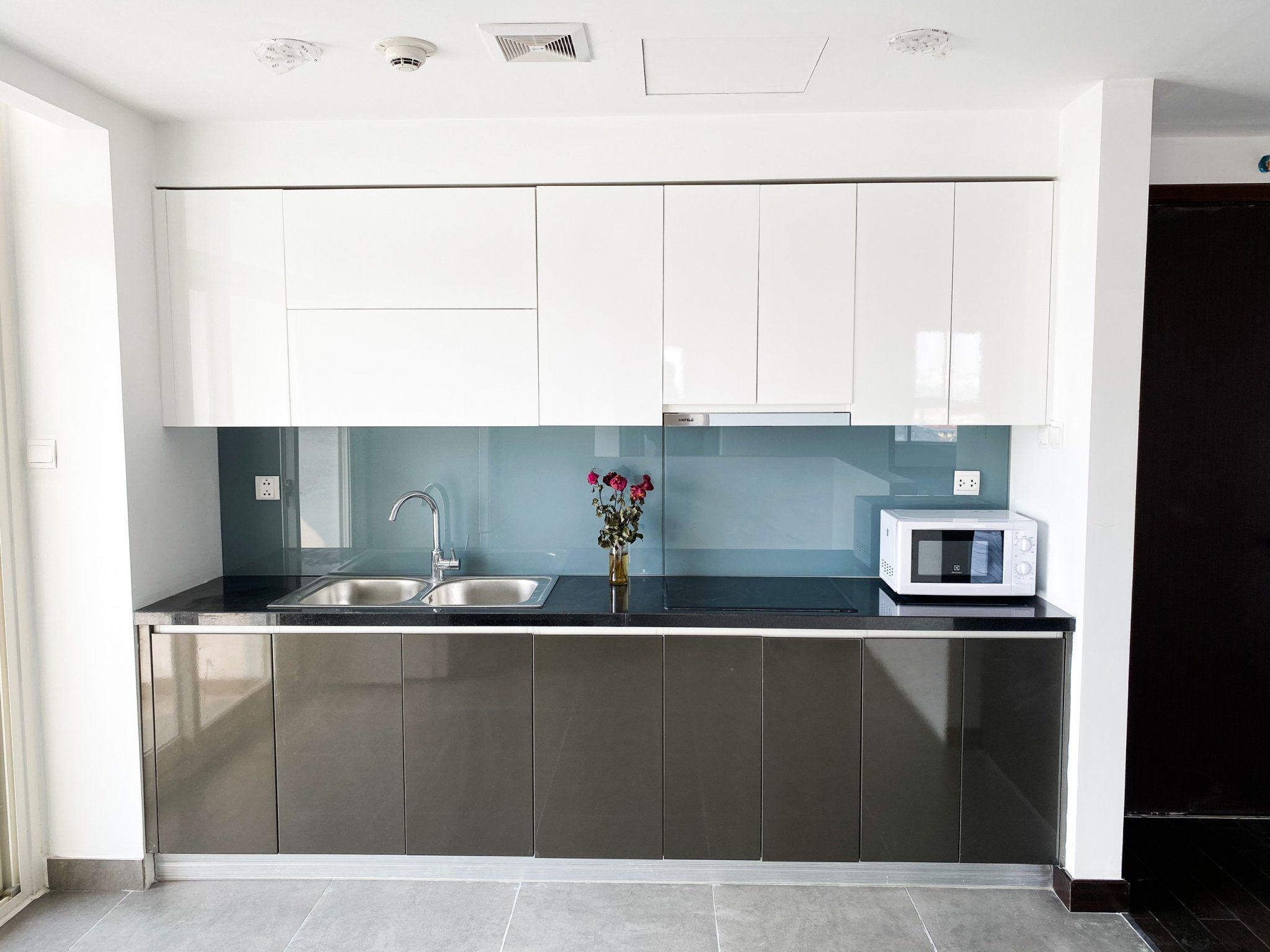 Bán căn hộ số 3, Discovery Central, 126.8m, căn góc, ban công ĐN-N, giá 13 tỷ