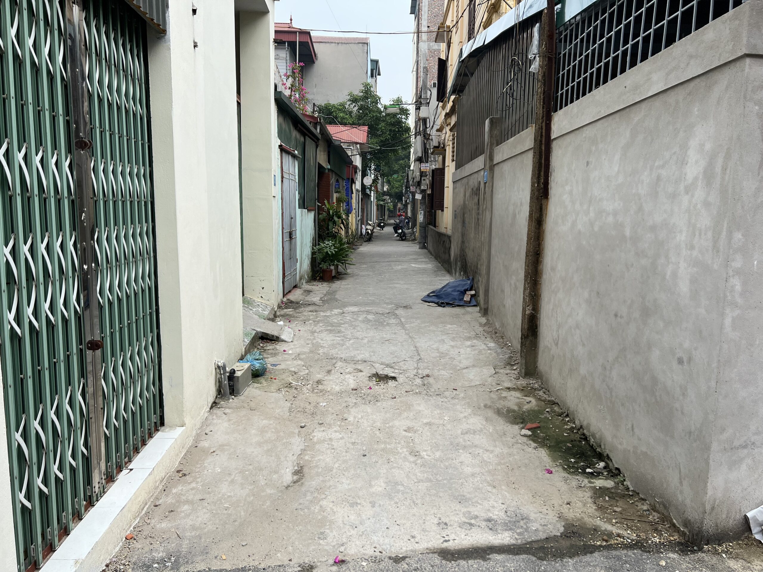 Cần tiền chị gái muốn bán gấp mảnh đất thổ cư nằm tại tổ 2 phường Việt Hưng, Long Biên