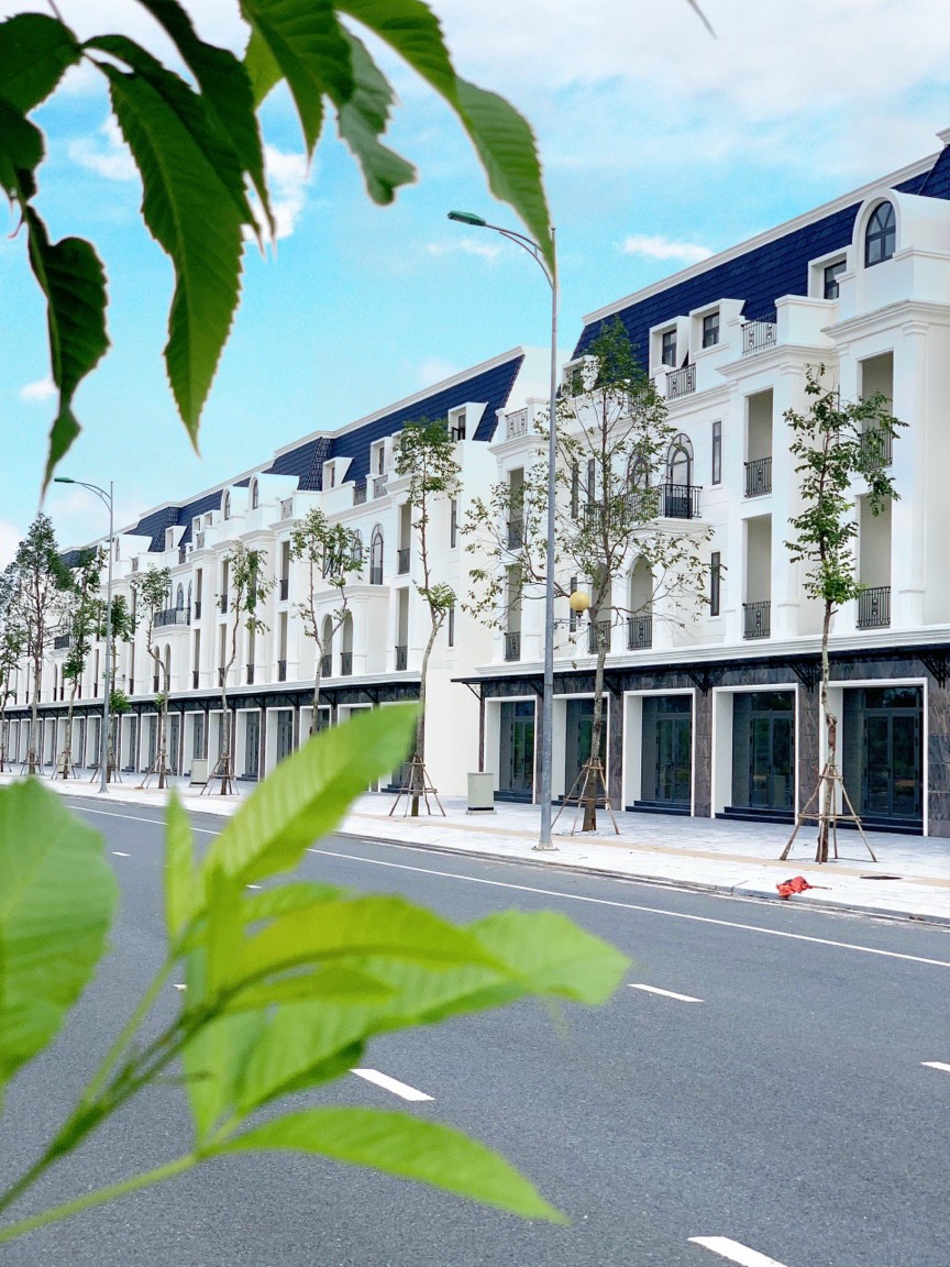 Bán shophouse mặt tiền đại lộ Võ Nguyên Giáp 53m, đối diện Tỉnh Ủy Hậu Giang, gần khách sạn 5 sao