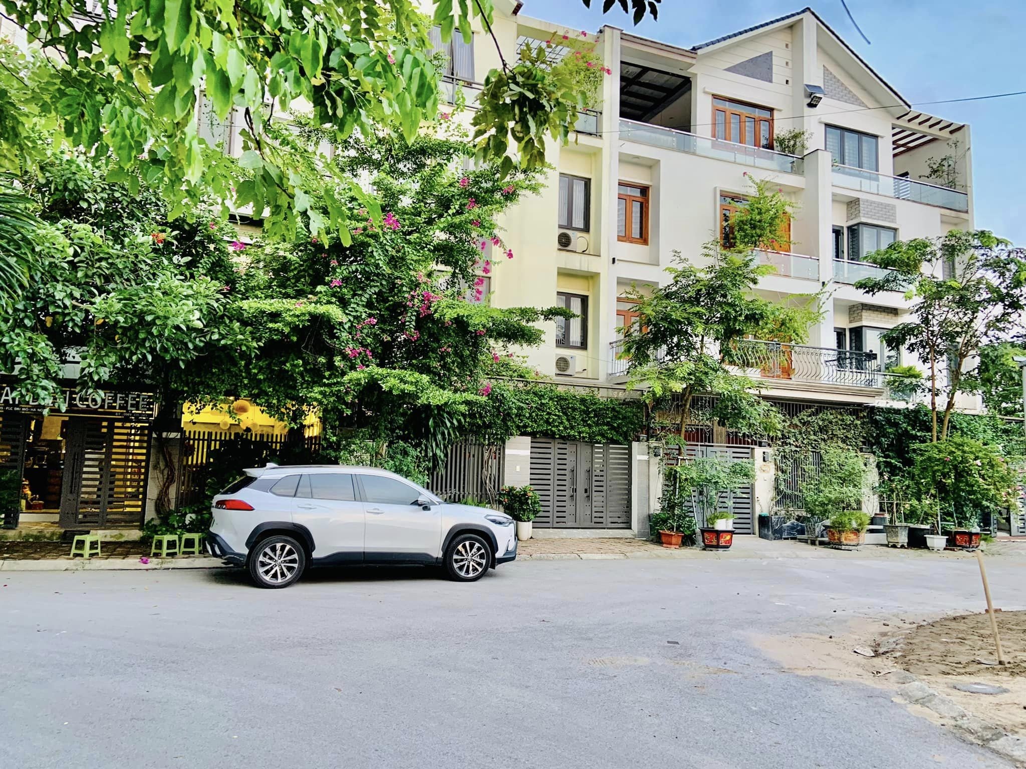 💎Bán Nhà LK KĐT (Q.Nam Từ Niêm). Mặt tiền 7m x 5 Tầng. 8PN. Gần 4 Toà Chung Cư dễ KD