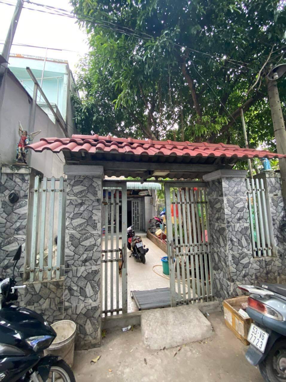 Siêu Phẩm Q12 , Giá rẻ , SHR, Giáp Gò Vấp , 93m2 , HXH,Sát Mặt Tiền Tô Ngọc Vân.