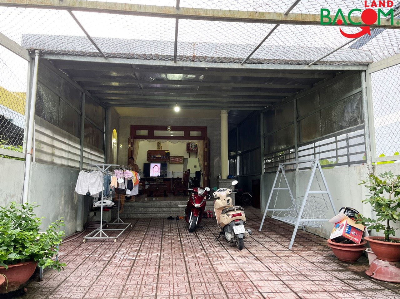 Bán nhà cấp 4, rộng đẹp, xây ở, 370m2, SHR, đường xe hơi ,Tân Phong, Biên Hoà