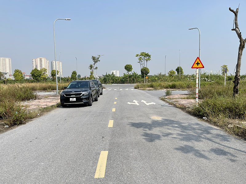 Cần bán 75m2 đất phường Cự Khối. Khổ cực đẹp, đường phân lô bàn cờ