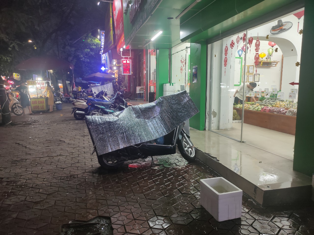 BÁN NHÀ NGHĨA TÂN CẦU GIẤY; CẠNH CHỢ NGHĨA TÂN 45m2; 3Tầng; Mặt Tiền 4,5m; GIÁ 13,5 tỷ