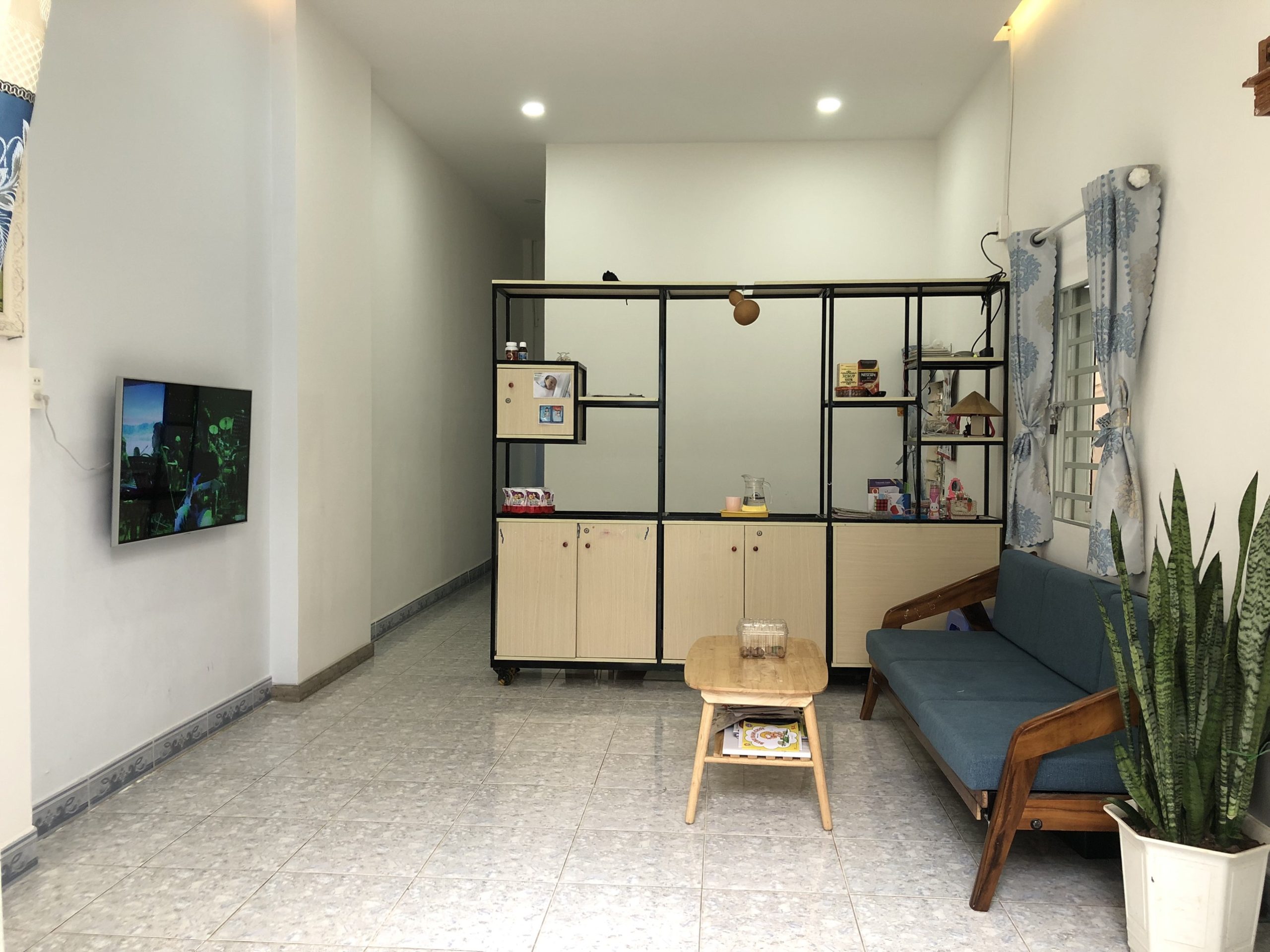 Bán nhà Shr thổ cư 70m2 hẻm ba gác P. Quang Vinh giá chỉ 2ty3 thương lượng.