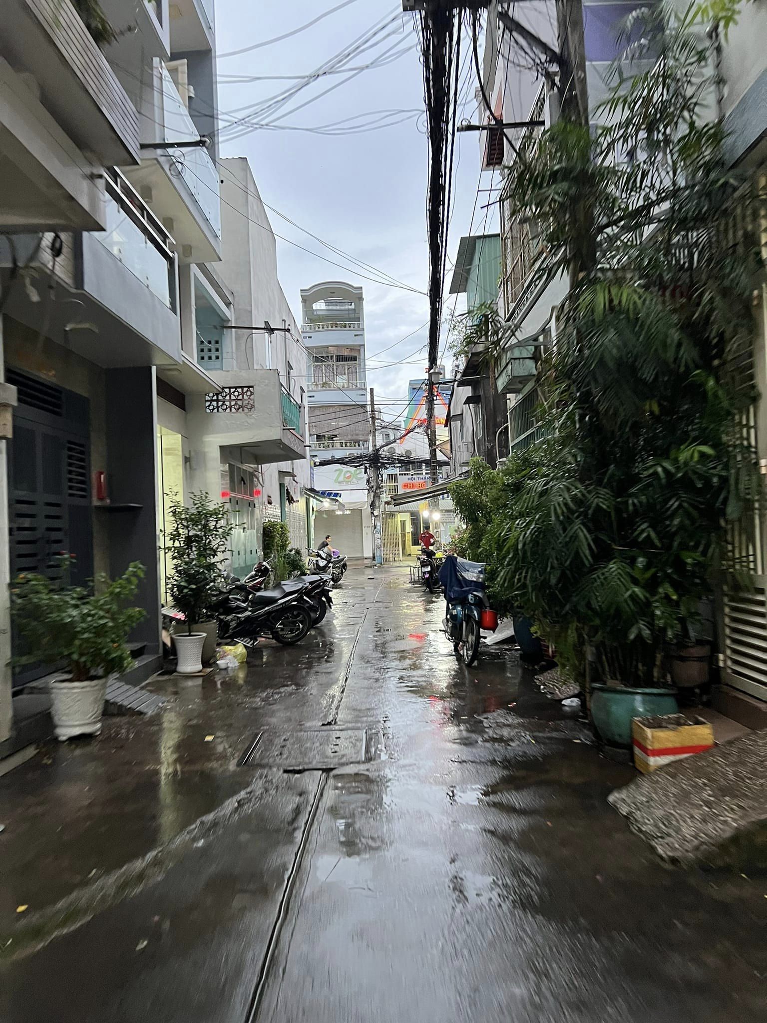 Nhà Đường Lạc Long Quân, P3, Quận 11, Nở Hậu 4 x 8m, 2 Tầng, Nhỉnh 4 Tỷ