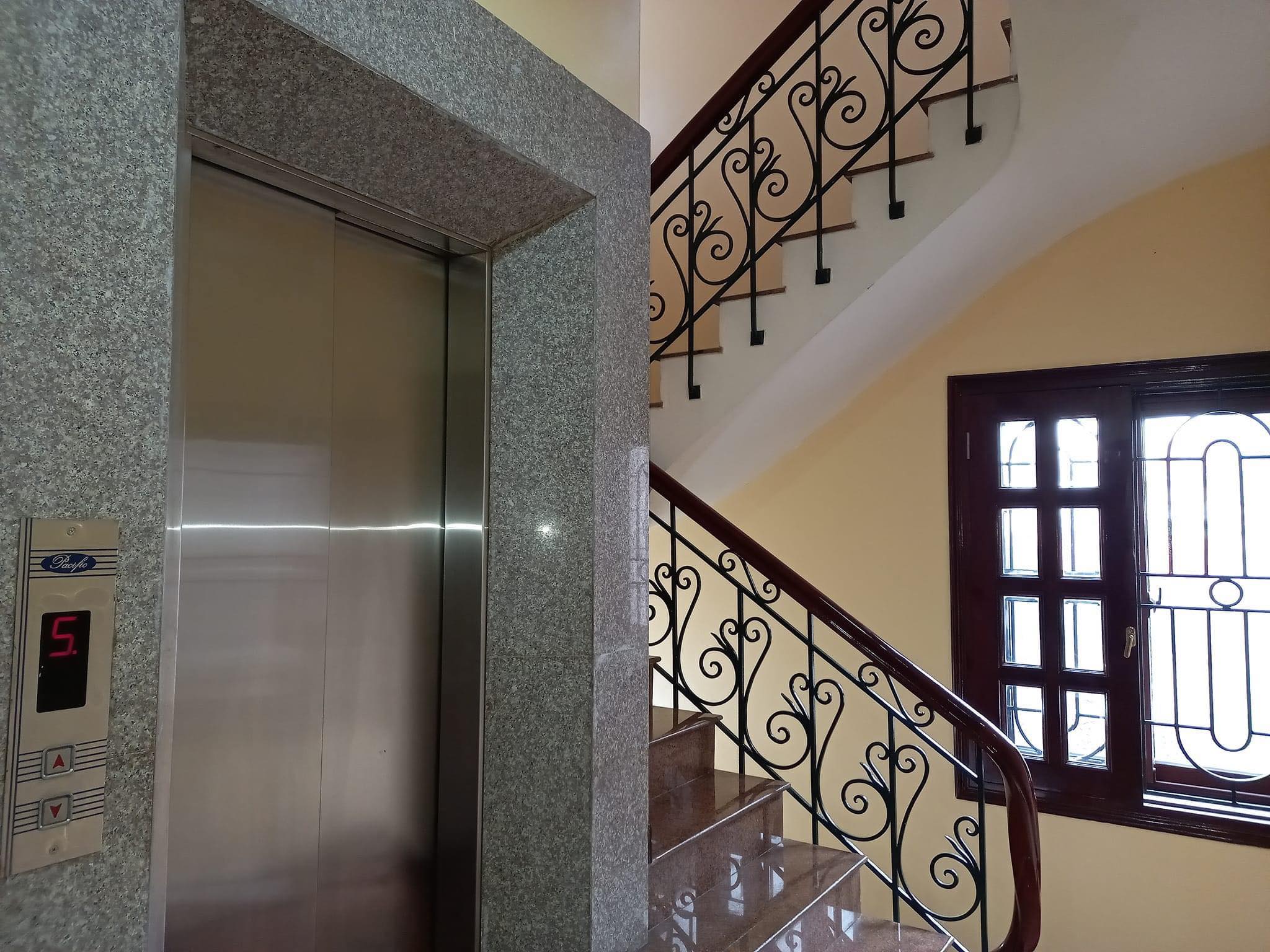 Bán nhà Mặt Phố Sơn Tây Ba Đình – Thang Máy – Vỉa hè 5m – Kinh doanh đỉnh – 22 tỷ.