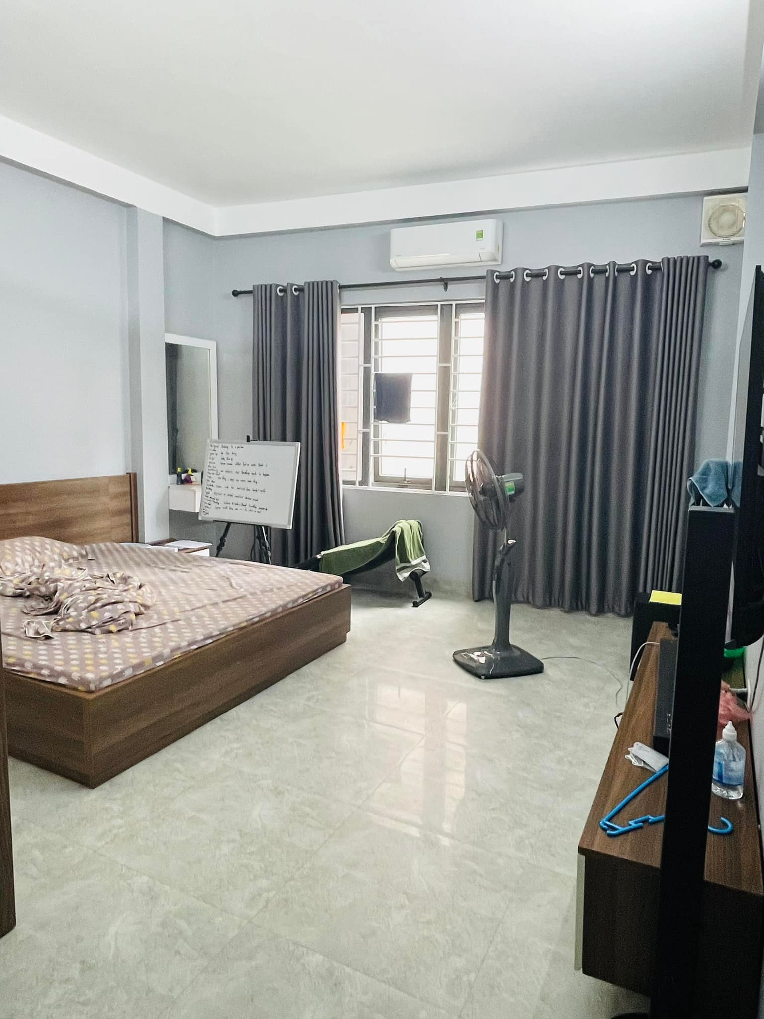 Chỉ 2 tỷ Nhà đẹp đón Tết phố Ngọc Thụy 44m/4T/4N Ô tô đỗ cửa