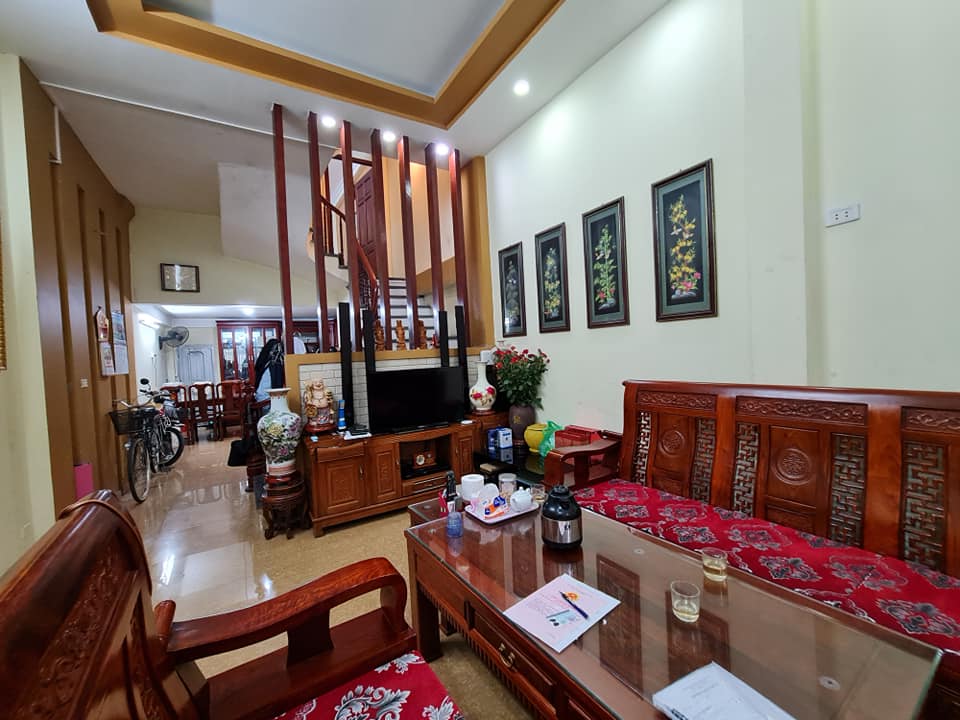 Lõi Đống Đa, Nhà Hoàng Cầu 55m2 x 4 tầng, MT4.5m, lại gần phố, Chỉ 7 tỷ