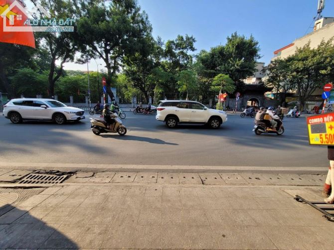 MẶT PHỐ Ô CHỢ DỪA - TT ĐỐNG ĐA DT :125/135 - 8 TẦNG - MT 6M - KINH DOANH ĐỈNH.