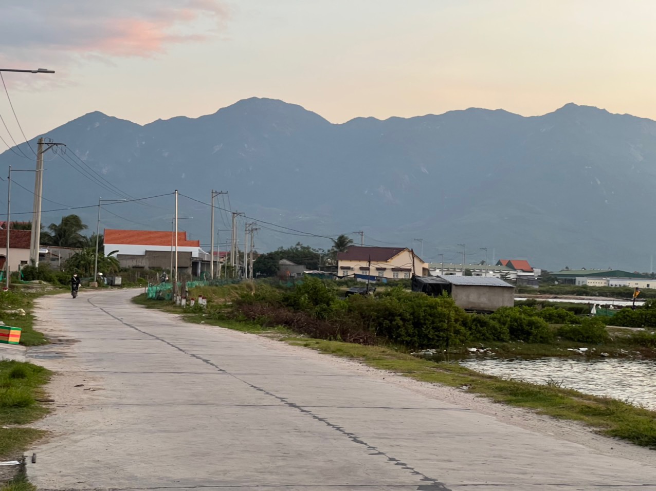 Chính chủ bán siêu phẩm đất thổ cư Mặt Biển Dốc Lết, Ninh Thuỷ, thị xã Ninh Hoà, tỉnh Khánh Hoà, sổ đỏ, gần 200m,