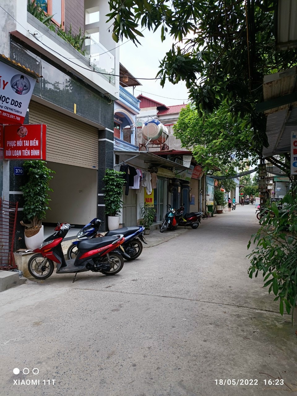 Cần cho thuê cả nhà 3 tầng gần cổng c khu công nghiệp Bắc thăng Long