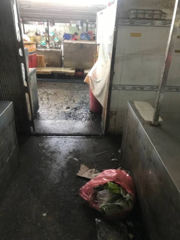 Cần Sang Gấp Lại Sạp Bán Thịt Heo Chợ Hóc Môn