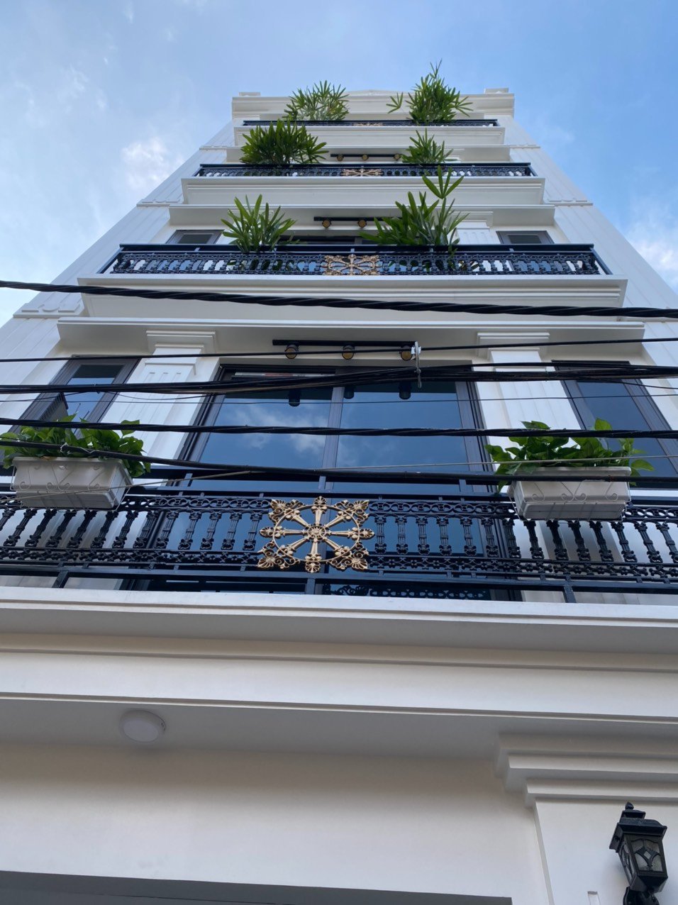 Bán nhà đẹp 70m2 4tầng MT 5.6m 7.1tỷ 68 Cầu Giấy KD 14 phòng~500tr/năm