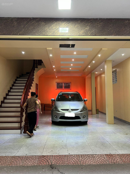 CHO THUÊ NHÀ PHỐ TRUNG KÍNH - NHÀ ĐẸP - DIỆN TÍCH RỘNG - NGÕ Ô TÔ TRÁNH