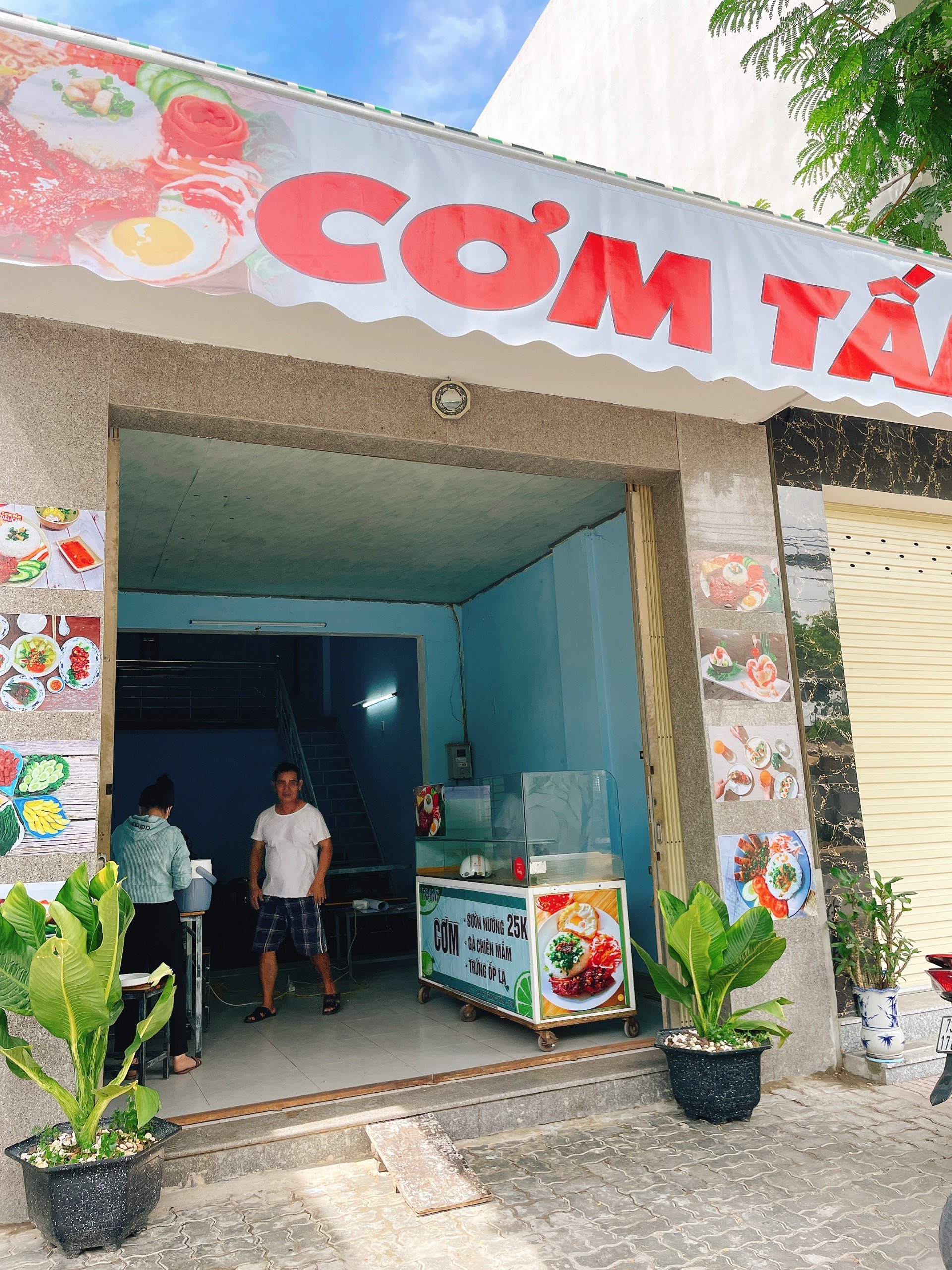 Sang Quán Cơm Mặt Tiền – Số 129, Lê Trọng Tấn, Phường Hòa Phát, Quận Cẩm Lệ, Đà Nẵng
