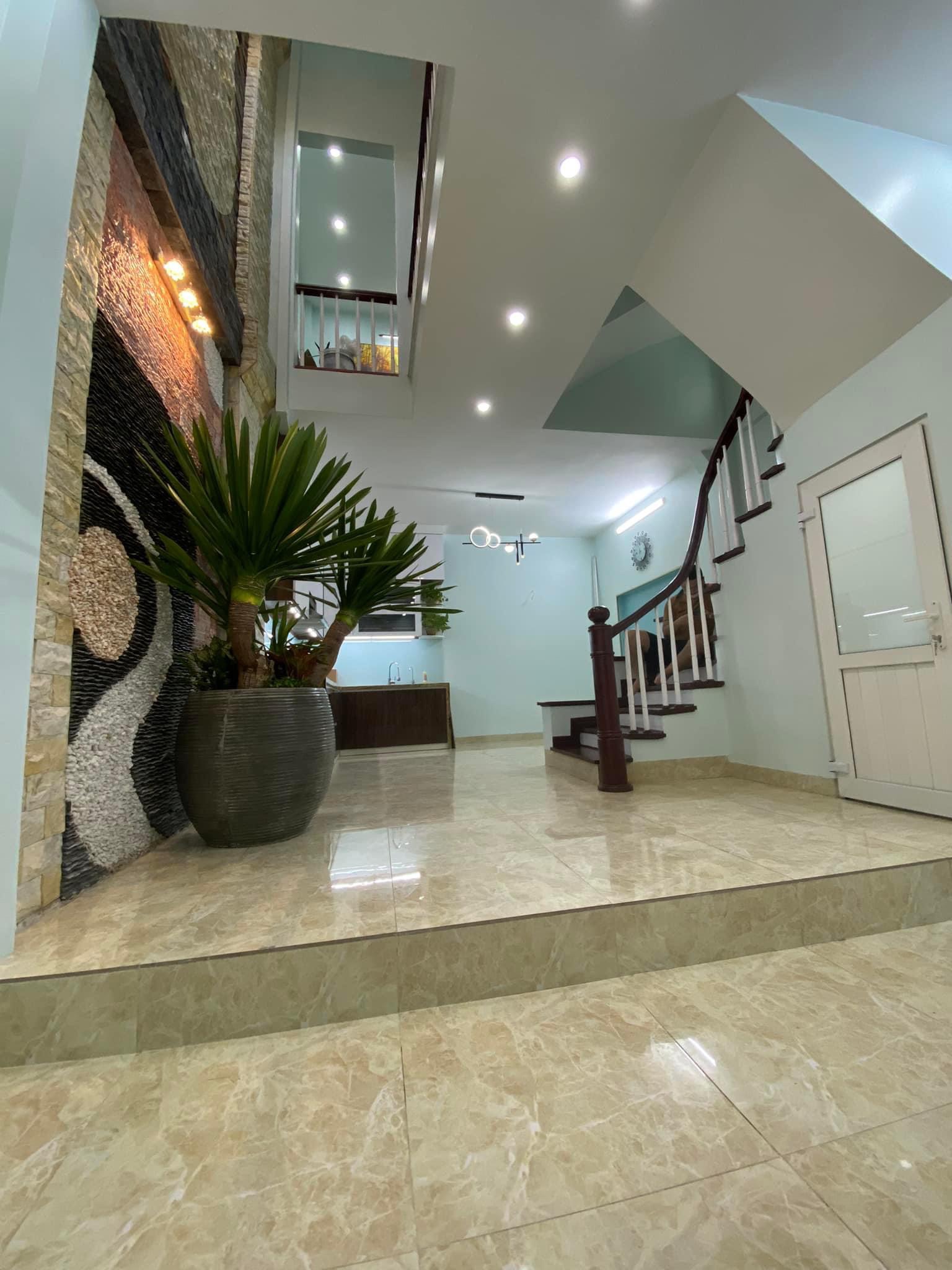 Bán Nhà 6 tầng, MT 4,8m, Thái Hà, Đống Đa, Nhà đẹp - Ở ngay, Ngõ 3 gác, cách ô tô 30m - 7 TỶ.