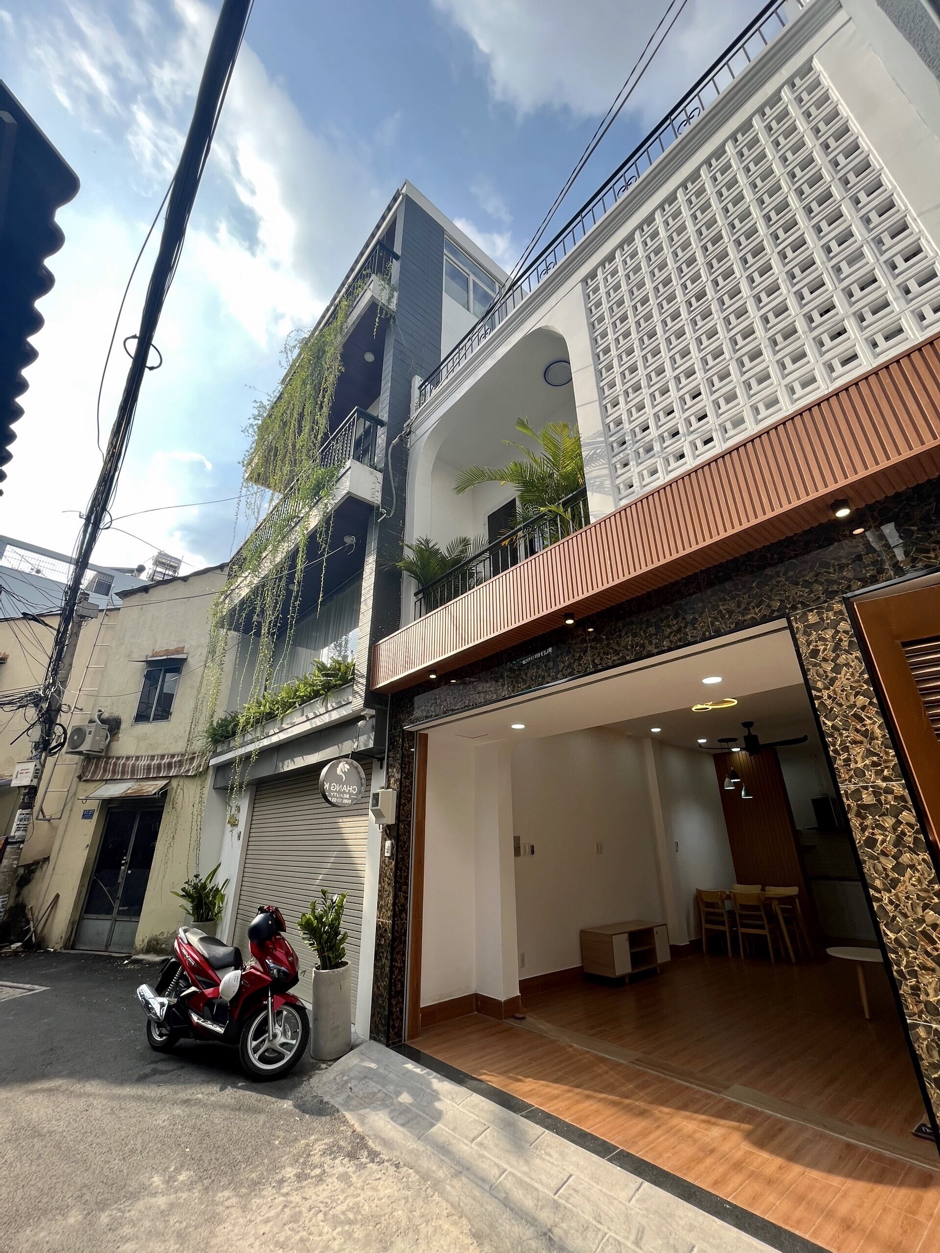 Chính Chủ bán Gấp nhà HXH Lê Văn Sỹ 4.5x16m2, 2 Tầng chỉ 8 Tỷ