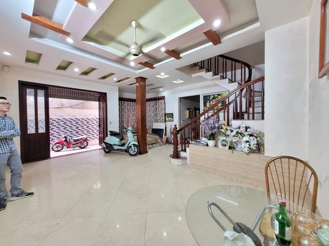 Bán nhà ngõ 145 Quan Nhân - 54m2, 5 tầng giá 6,85 tỷ