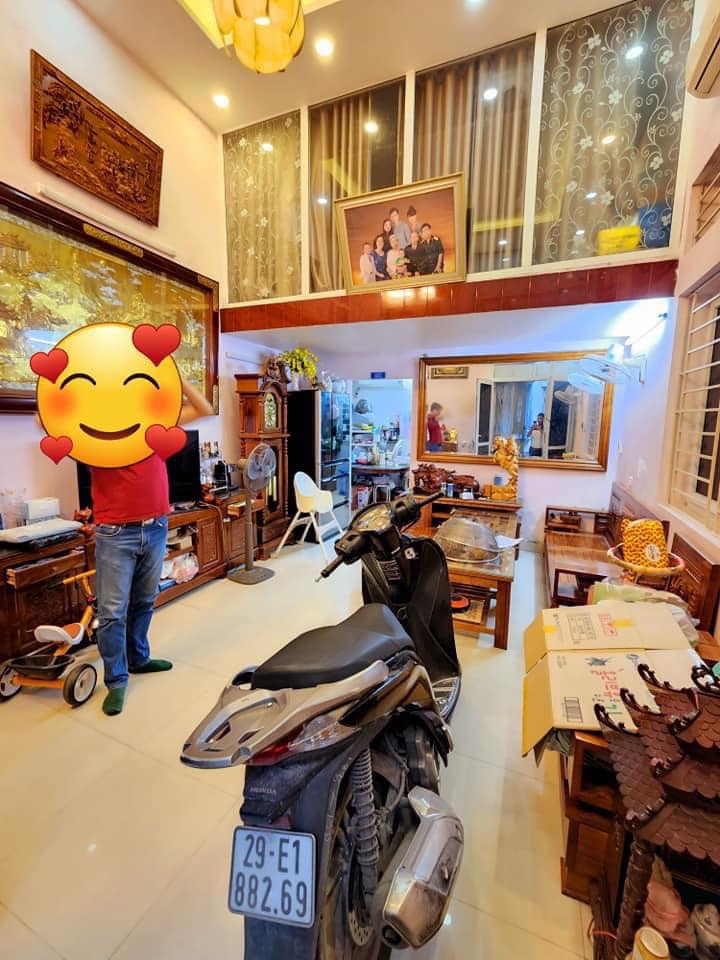 THANH LÝ GẤP NHÀ ĐẸP HÀO NAM ĐỐNG ĐA 75M2 MẶT TIỀN 8M CHỈ HƠN 8T.GẦN PHỐ