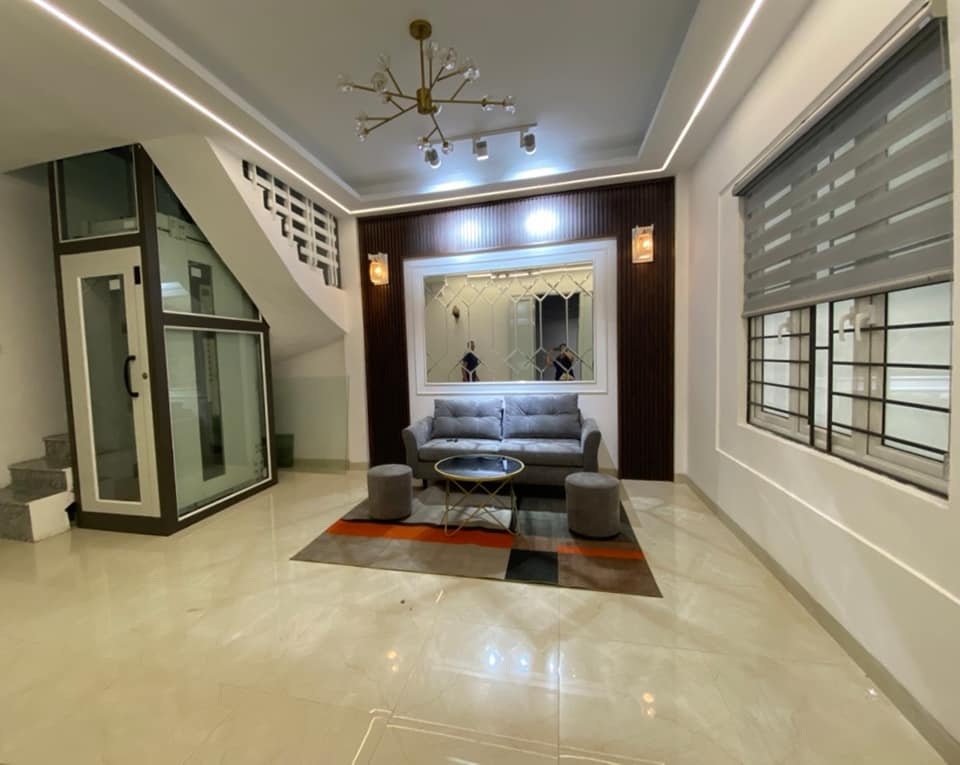 Bán nhà Trần Quốc Vượng 5 tỷ - Nhà mới, Thang máy, Lô góc, Thoáng sáng vô cùng, ở sướng