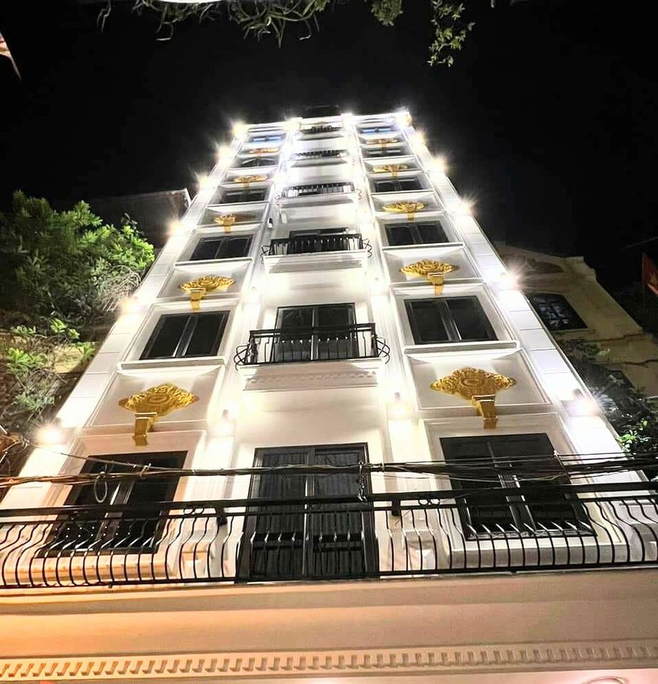 Bán building Apartment ngõ 535 Kim Mã 105m2 11 tầng mặt tiền 6.5m giá 51 tỷ, ô tô tránh