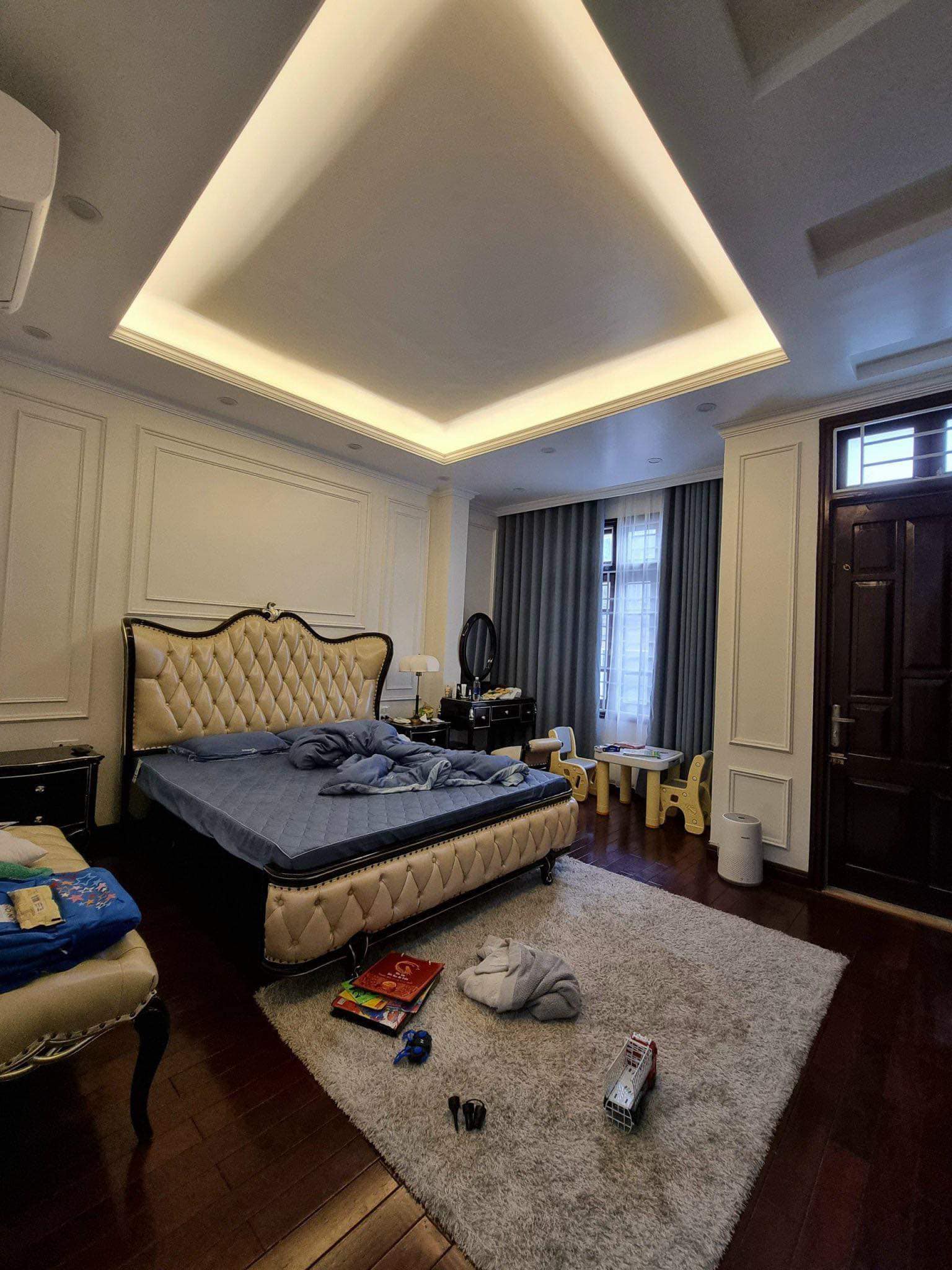 Nhà mới Bùi Xương Trạch p/lô ô tô đỗ cửa, MT rộng 7m, 6 tầng, giá nhỉnh 4 tỷ.