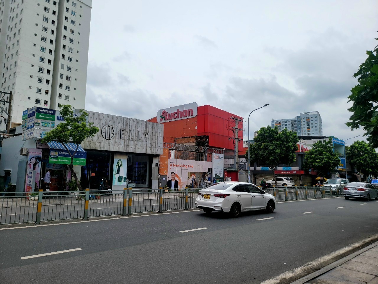 Bán nhà Lũy Ban Bích, 100m2, cấp 4. Giá chỉ 175tr/m2 còn thương lượng