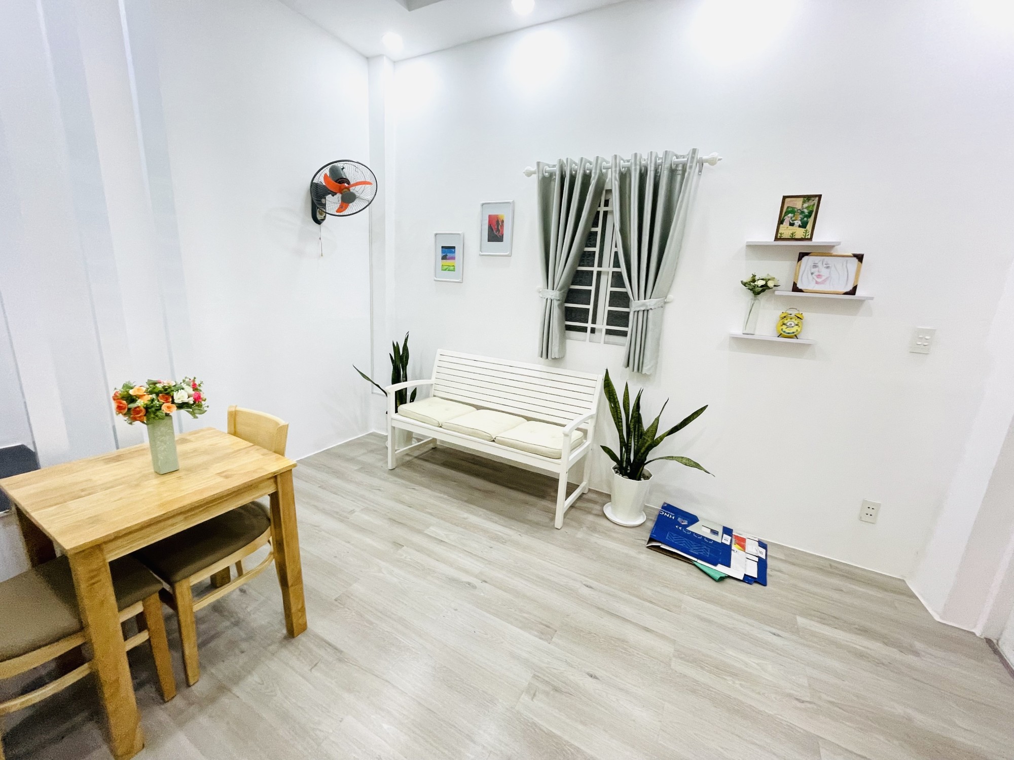 Bán nhà Tân Phú xinh lung linh - Hẻm xe hơi- Âu Cơ - 3 Tầng - Nhỉnh 2 tỷ