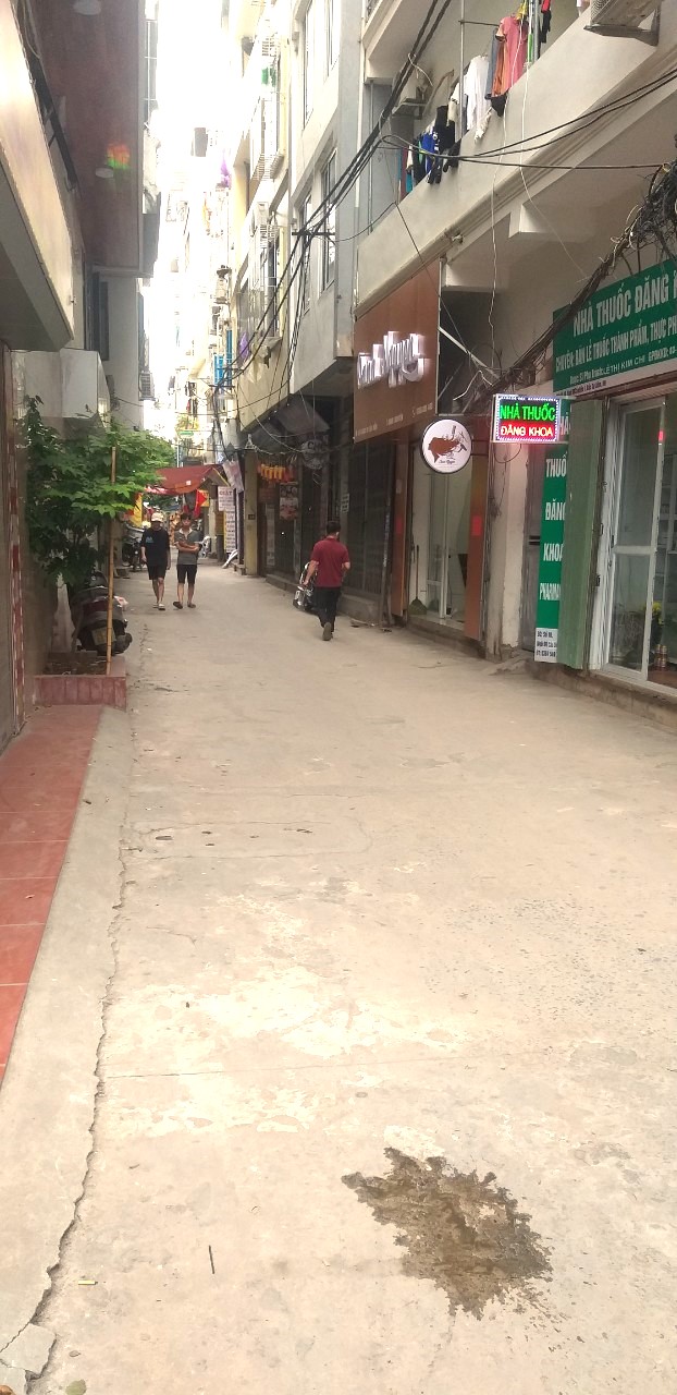 Bán Đất Cầu Diễn,42m2, 3 tỷ 9 bao phí,ô tô, ngõ thông KD