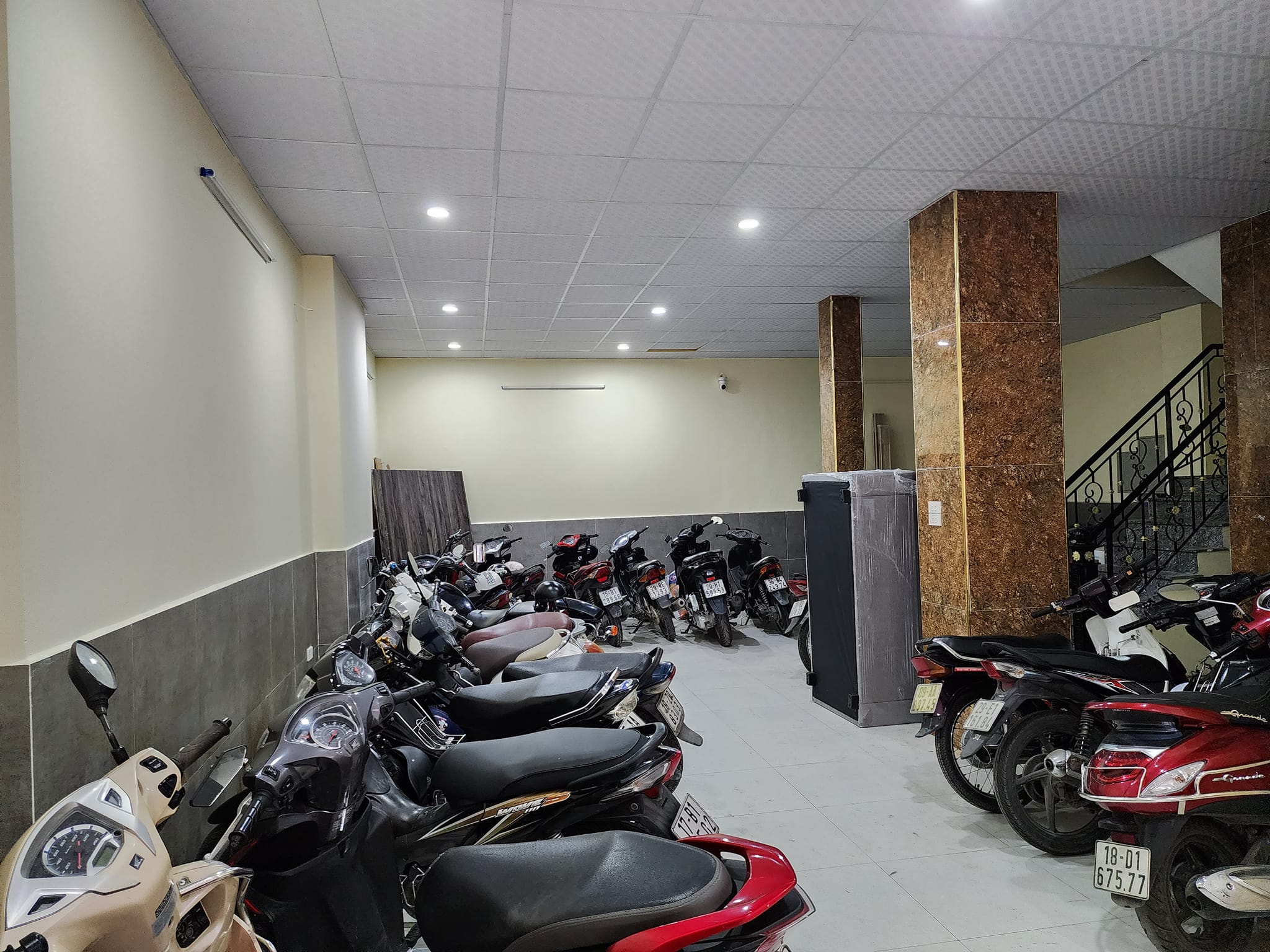 CCMN CAO CẤP VĂN QUÁN - LÔ GÓC - 7 TẦNG - THANG MÁY - 28 PHÒNG CÓ GÁC XÉP - ĐÃ CHO THUÊ FULL