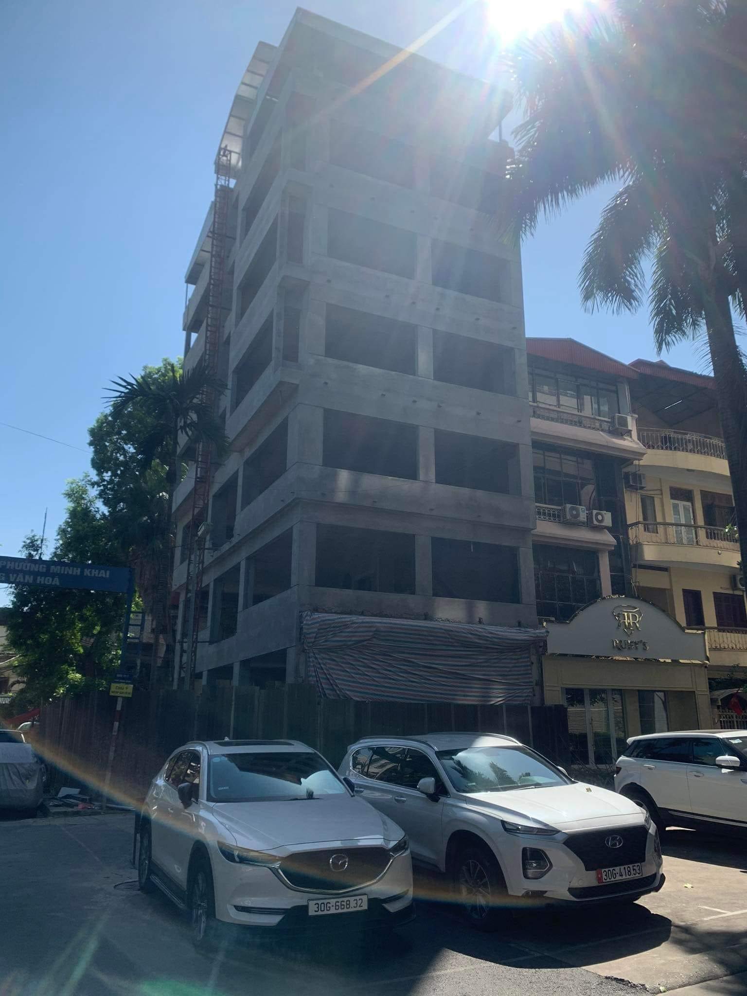 TÒA VĂN PHÒNG PHỐ MINH KHAI–HAI BÀ TRƯNG-LÔ GÓC,THANG MÁY 111M GIÁ 36.9TỶ