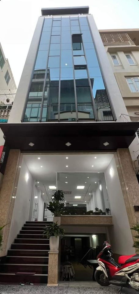 Bán Nhà Phố Trung Kính - DT: 75mx8T, Phân lô, Vỉa hè, ô tô tránh, Kinh doanh đỉnh_