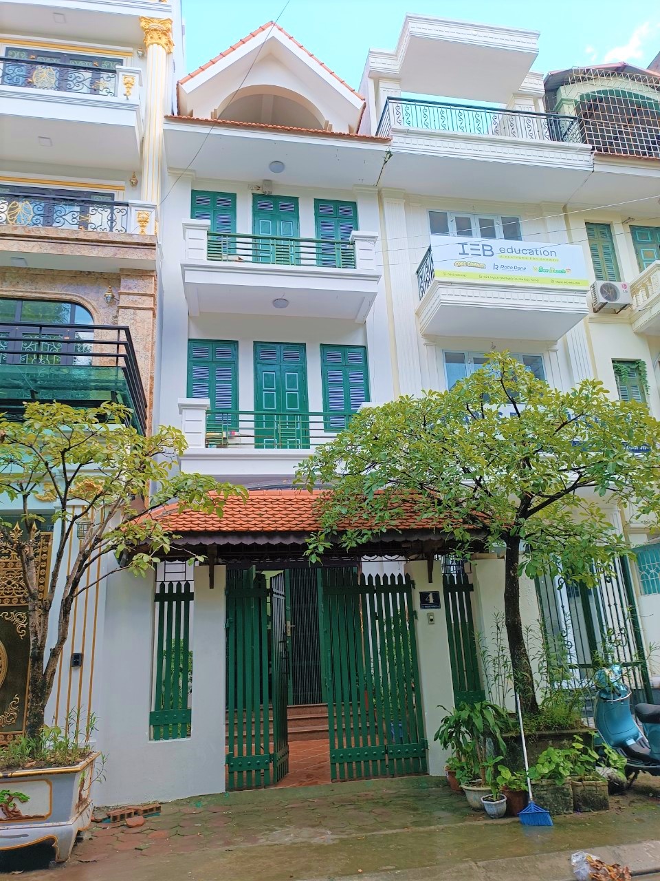 Bán nhà phố Nghĩa Đô, Quận Cầu Giấy, KDoanh, Vỉa hè: 50M – M.tiền 5m – Giá 16 Tỷ