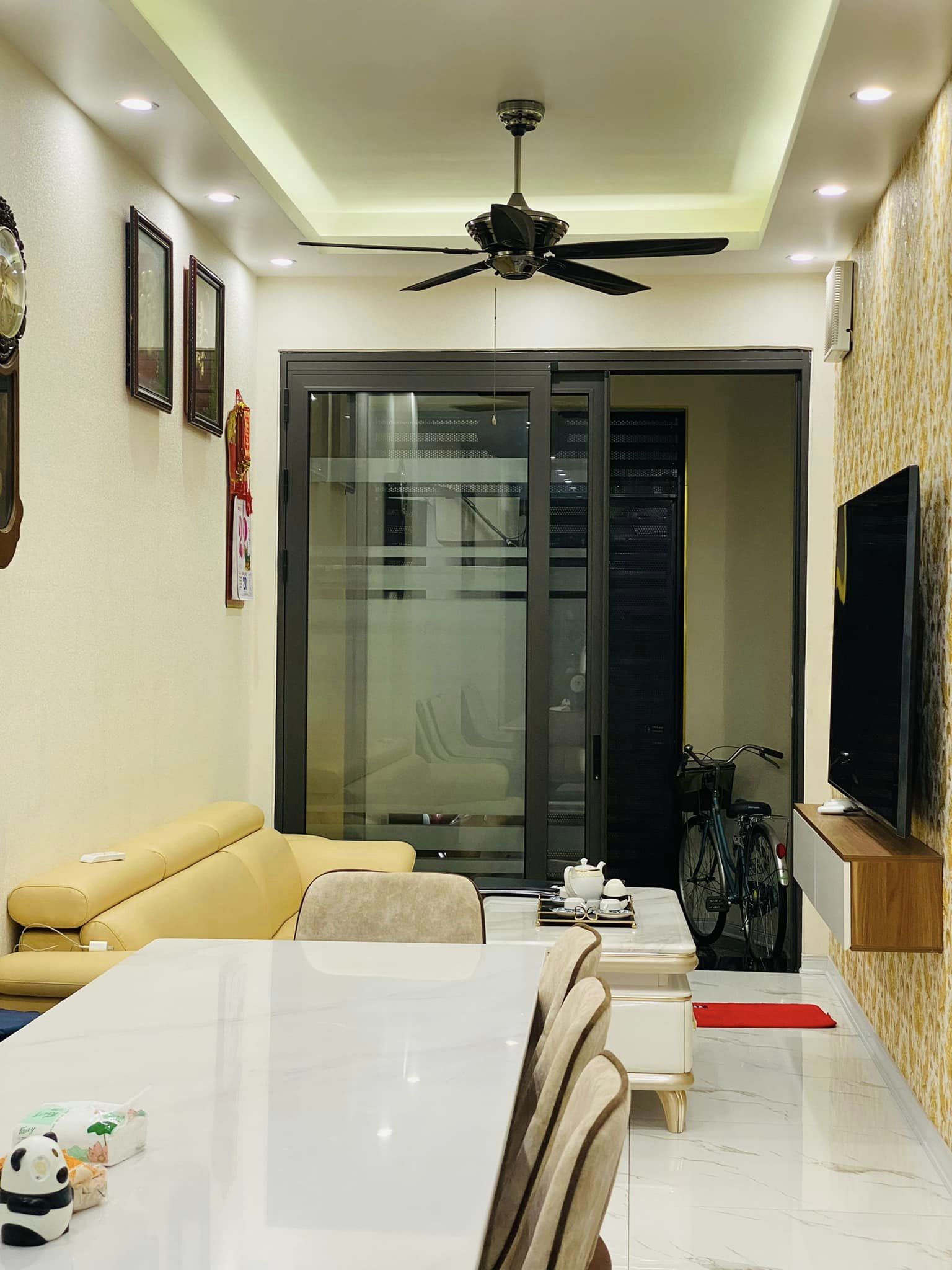 Chị mình muốn bán nhanh nhà Q,Đống Đa,50m,ngang 5m,lô góc,ở luôn cực có lộc,giá trên 6 tỷ TL
