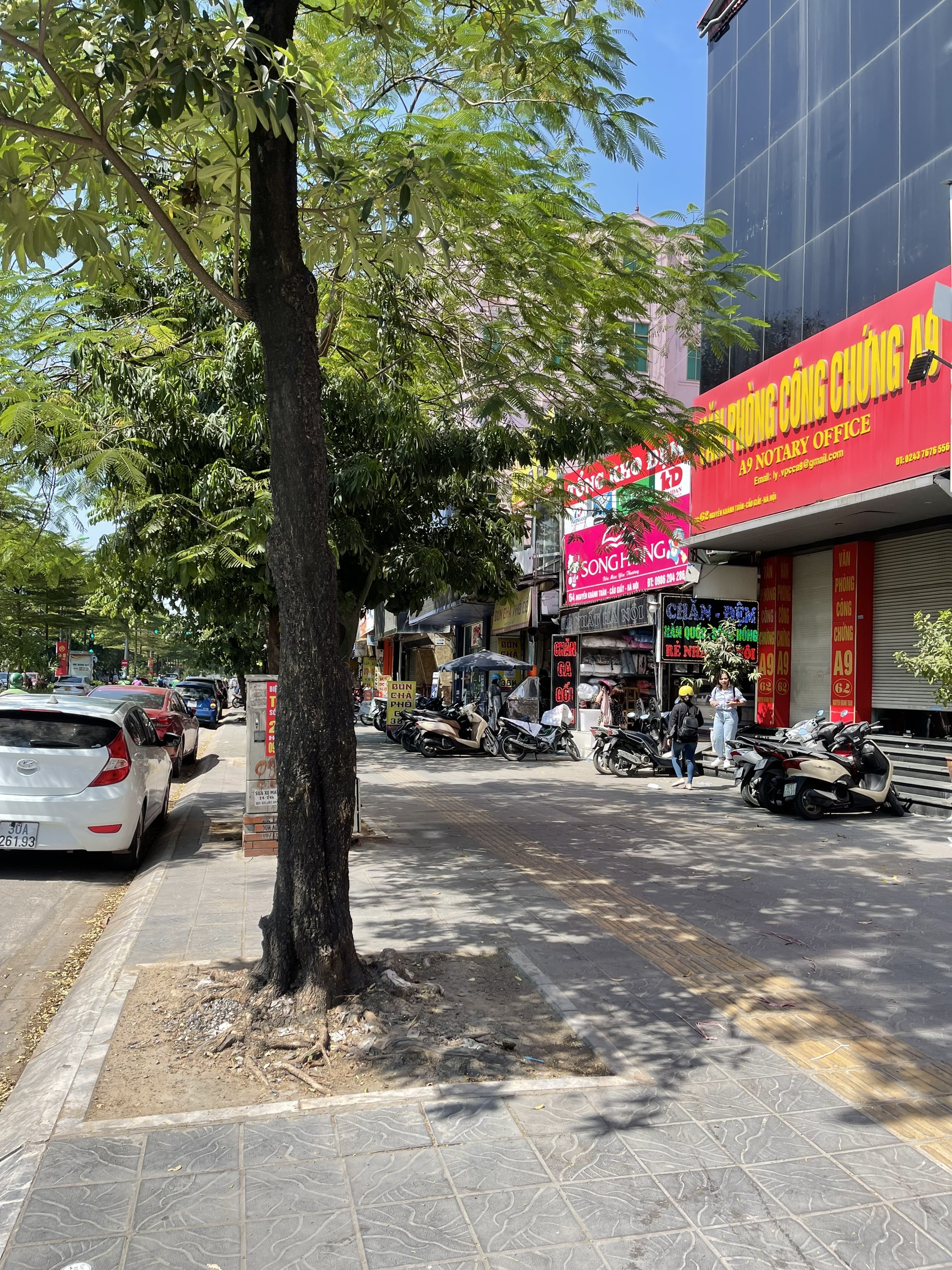 Bán nhà Nguyễn Khánh Toàn 5.6 tỷ ngõ ô tô kinh doanh bất chấp ngày đêm, ở sướng