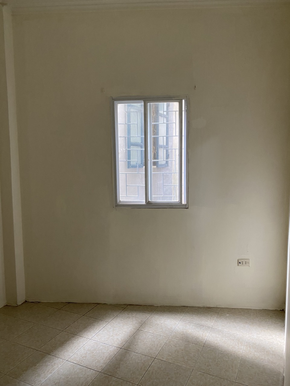 Cho thuê nhà riêng 3 tầng Phố Đội Cấn, Hoàng Hoa Thám, Ba Đình. Chỉ 7 tr/th. Lô góc 3 thoáng