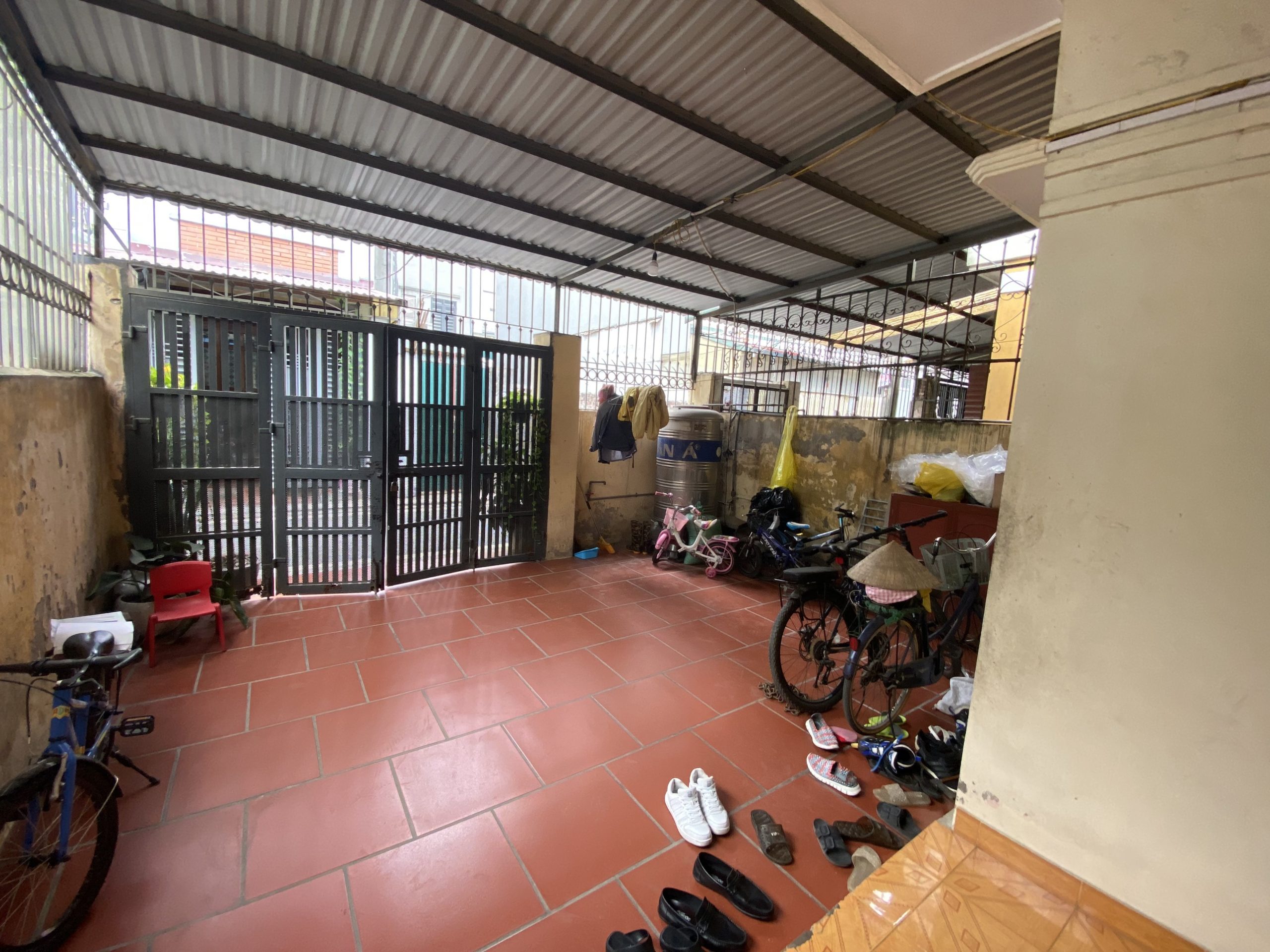 Gia đình bán nhanh mảnh đất tặng căn nhà 2 tầng nằm trong khu phân lô Quân Đội Z133 Đức Giang