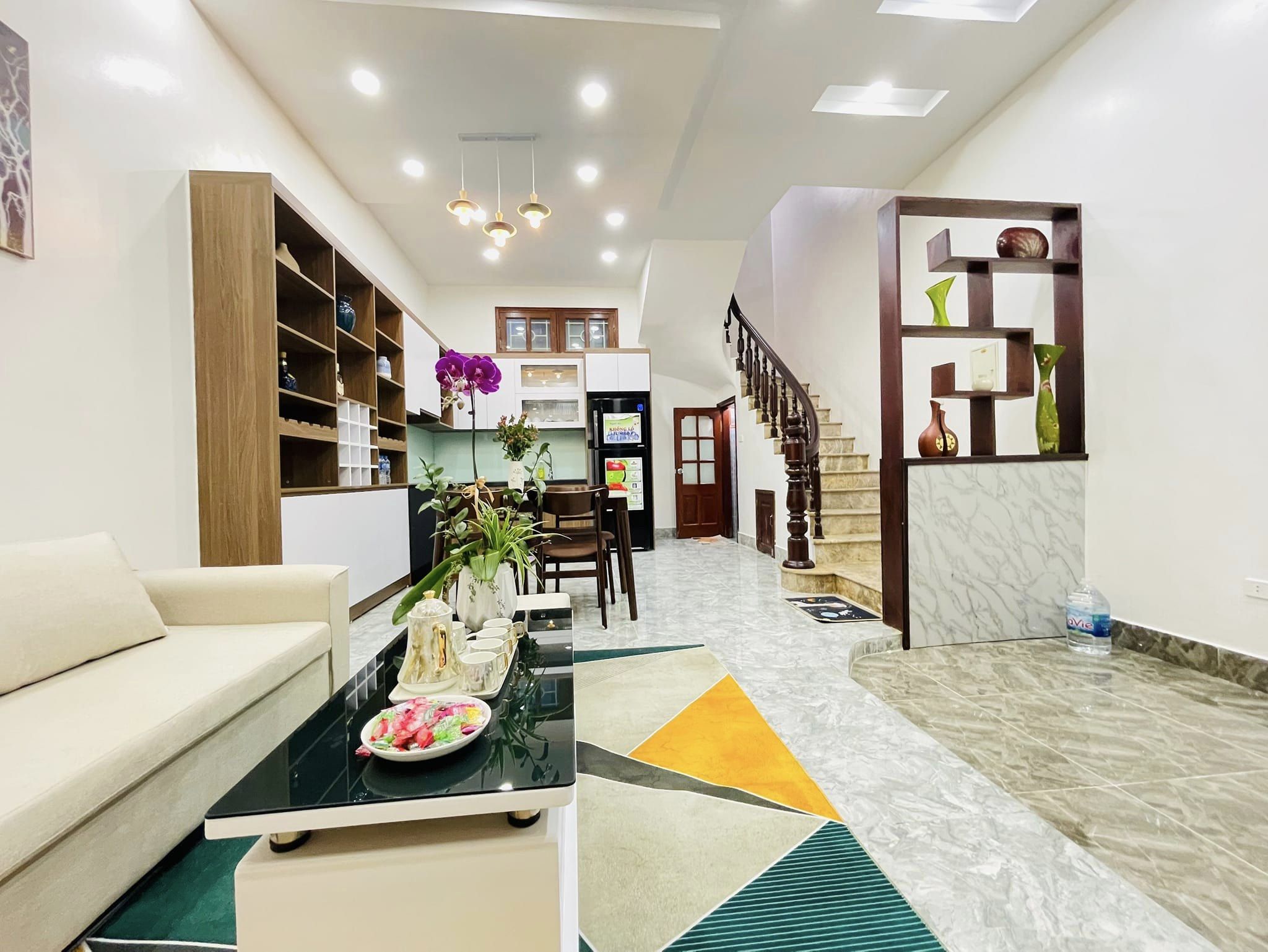 Bán nhà Đê La Thành - Đống Đa DT 30m2 , X5 , chỉ 3.85 tỷ