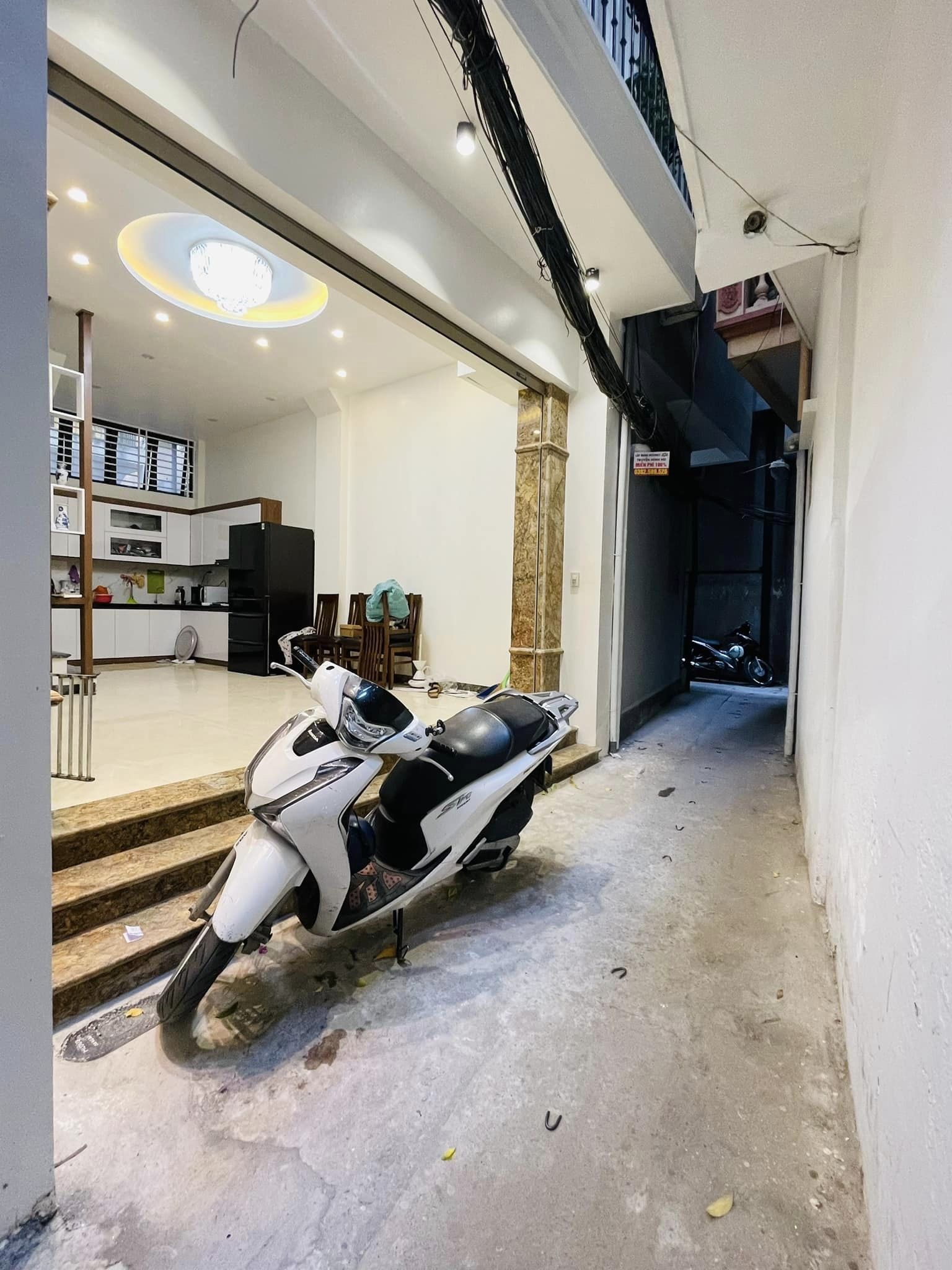 Nhà đẹp Khâm Thiên DT 38m2 - X4 - 3.35 tỷ , gần phố - ở ngay